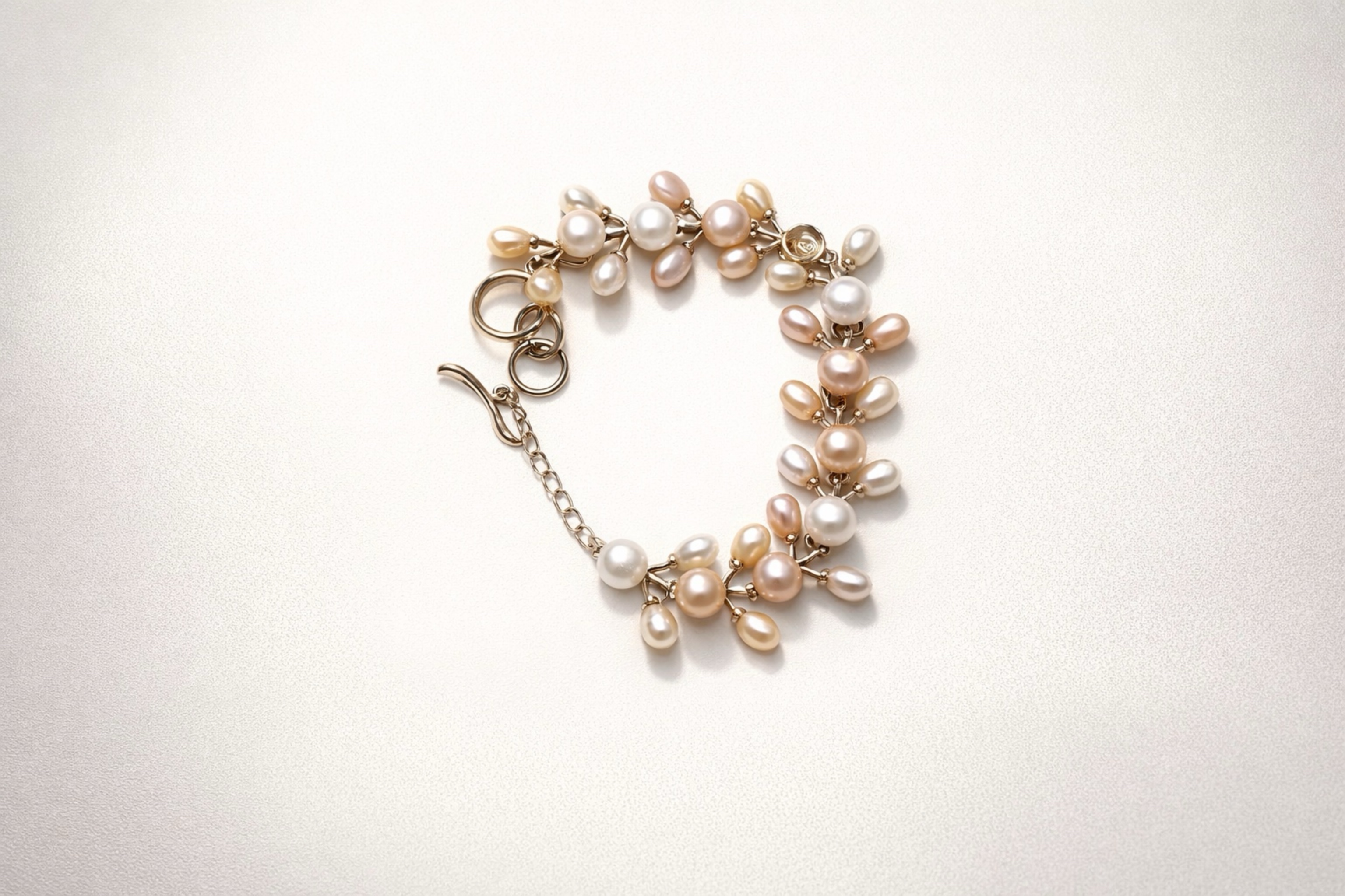 Elegant Pearl Cluster Bracelet