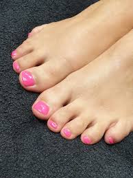 Jalkahoito CND Shellac kestolakkauksella 90 min