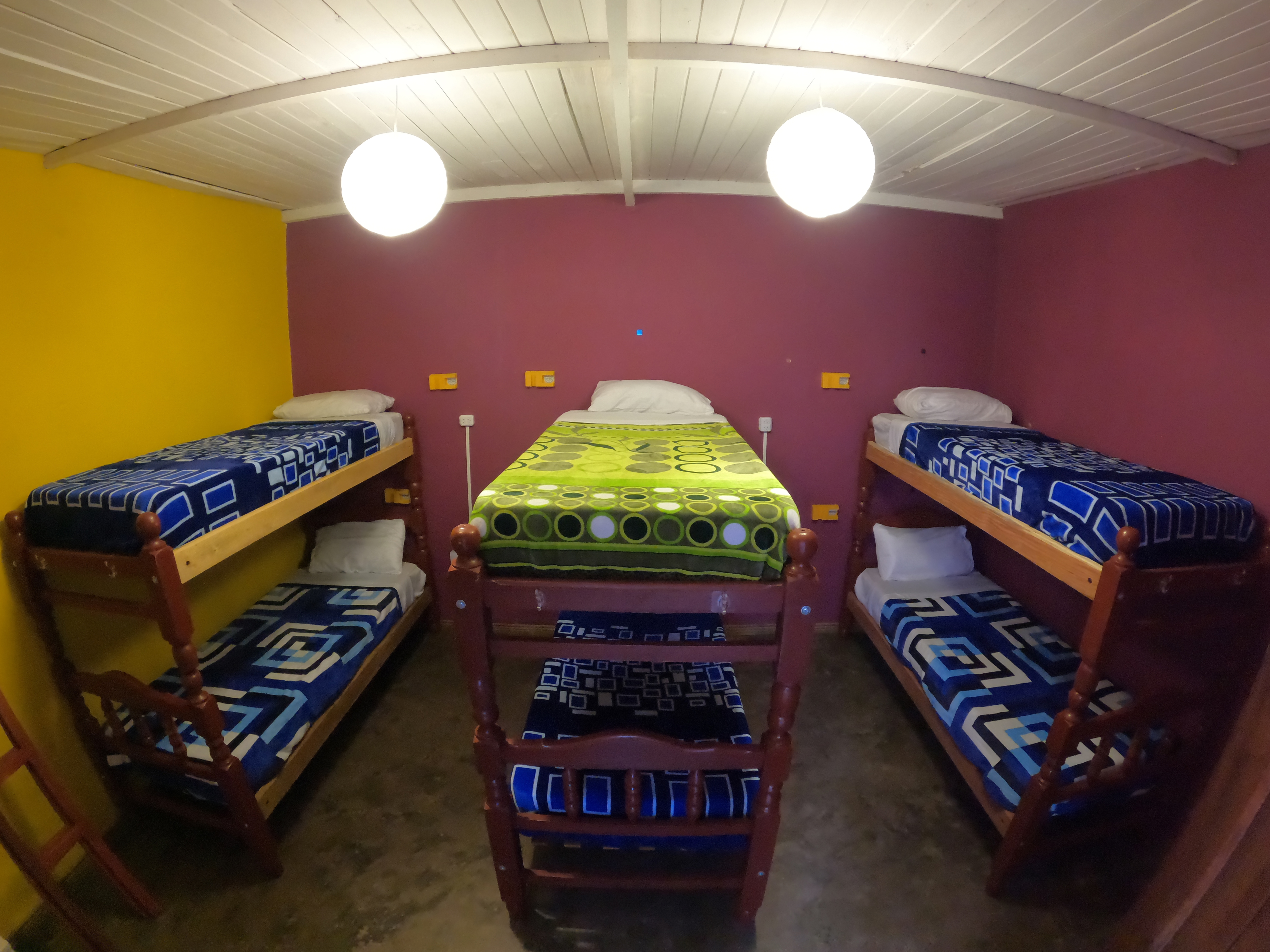 Reserva Habitación Mixta Compartida