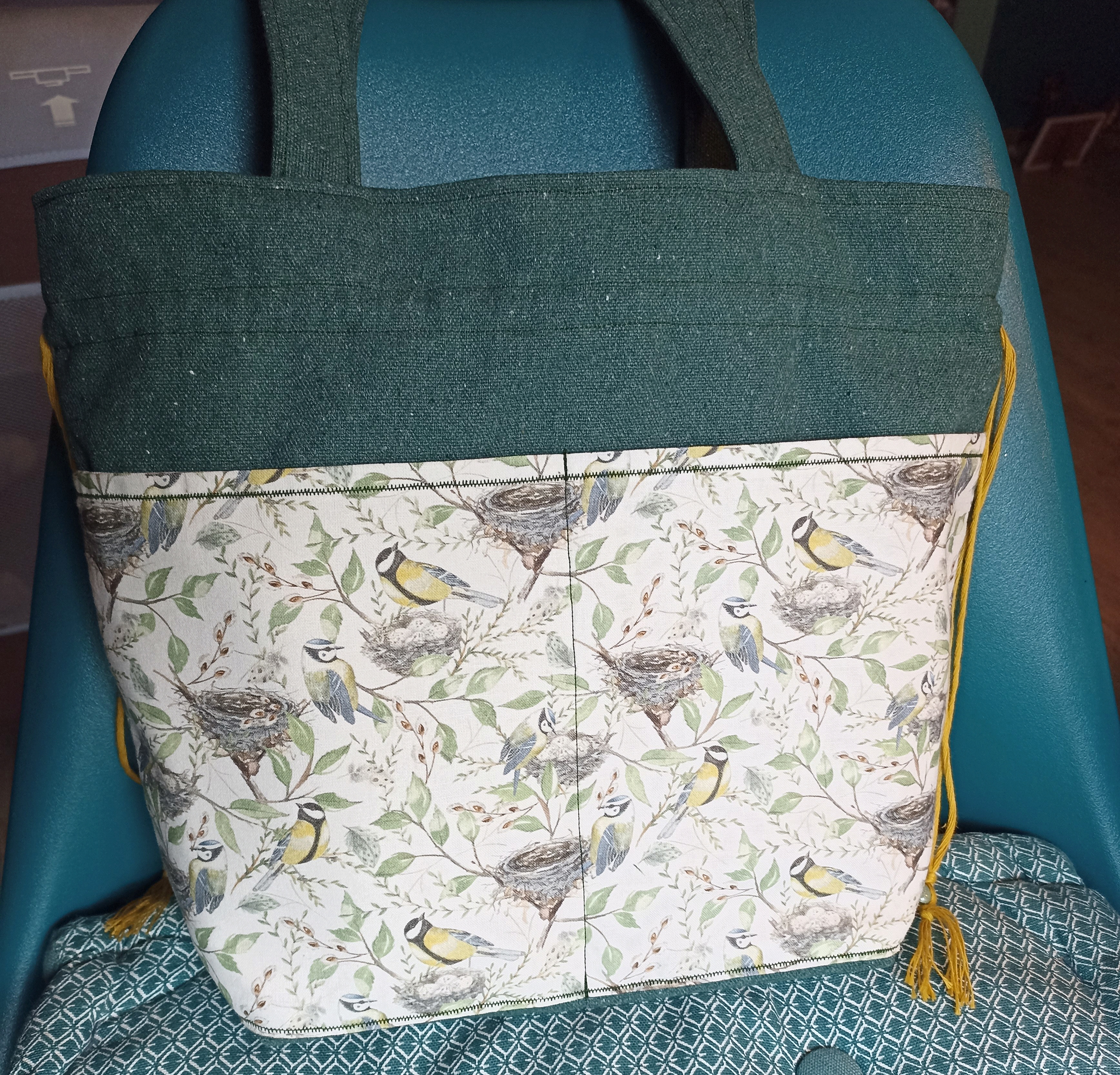 Sac tissu fait main, tissu oiseaux, mésanges, printemps