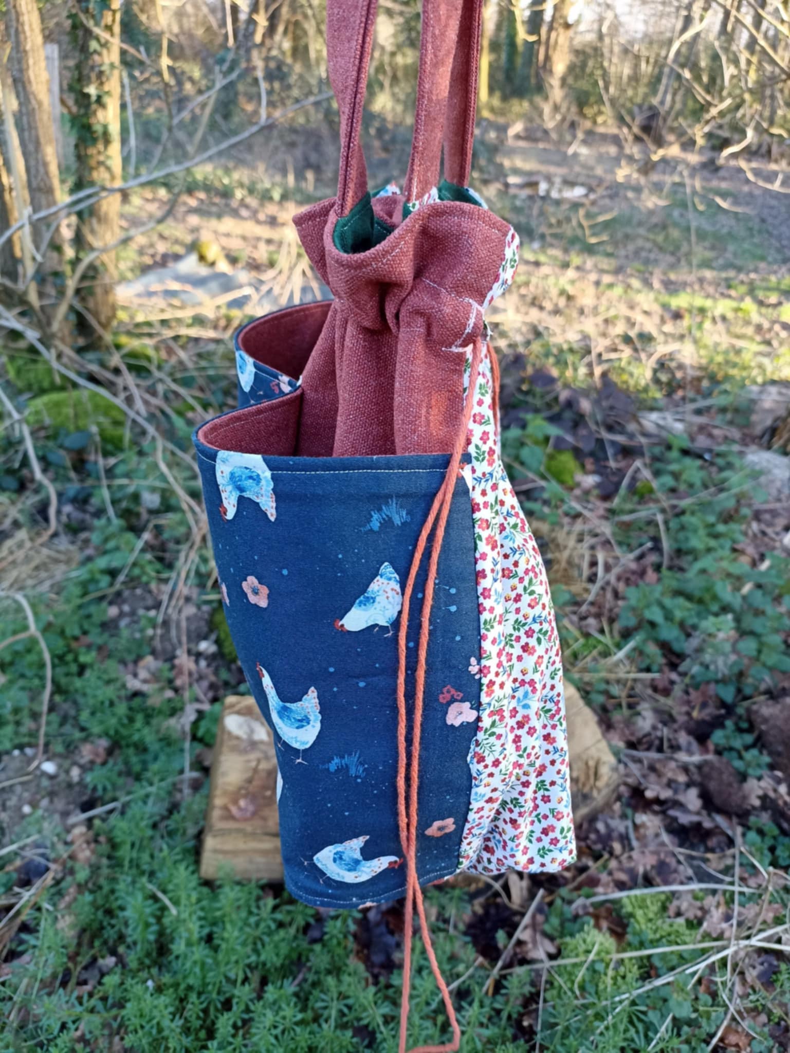 Sac tissu pochon fait main, tissu poules fleurs