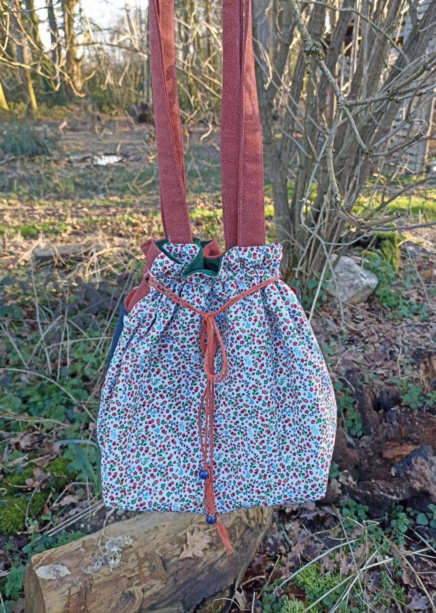Sac tissu pochon fait main, tissu poules fleurs