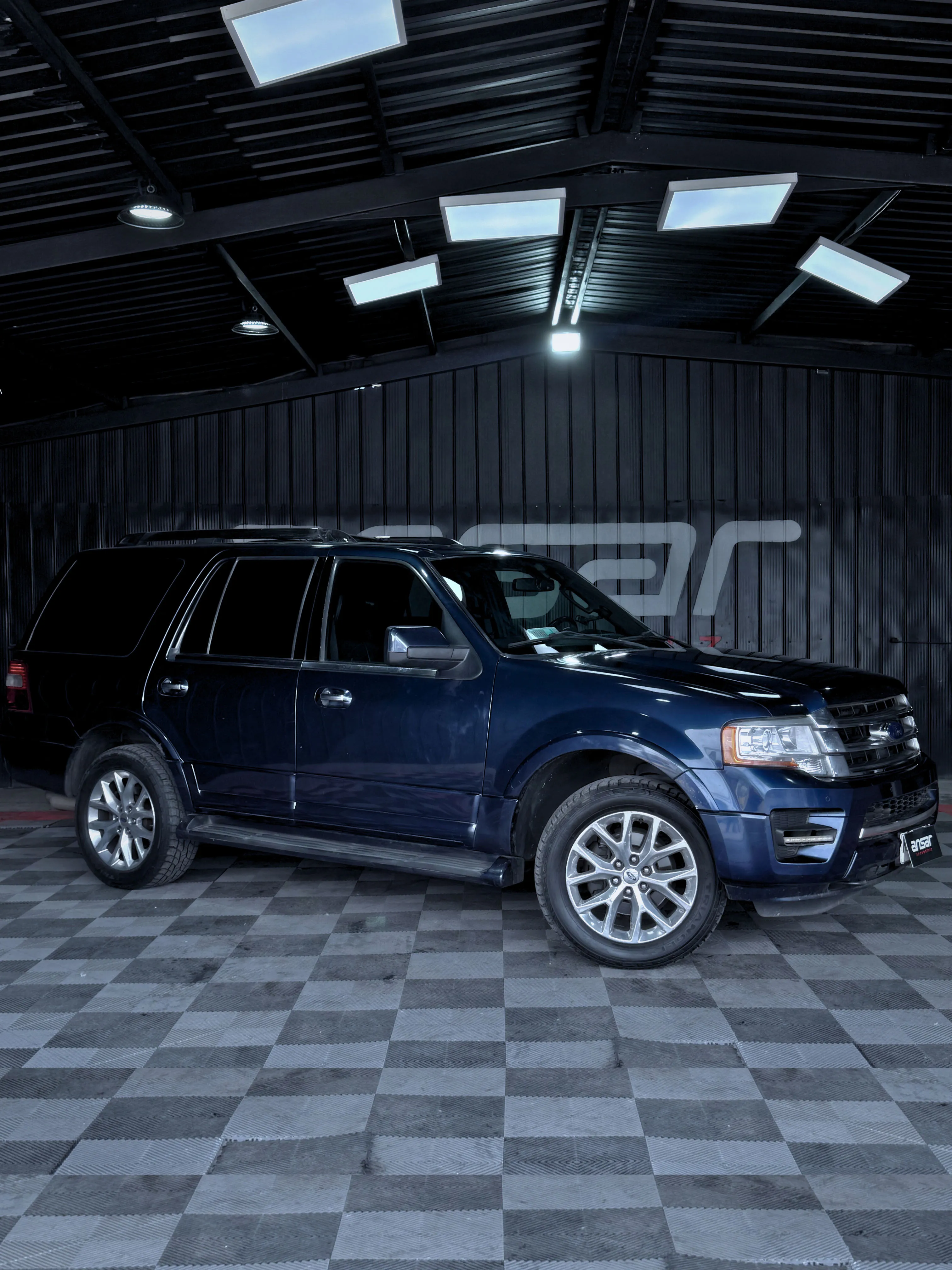 FORD EXPEDITION LIMITED