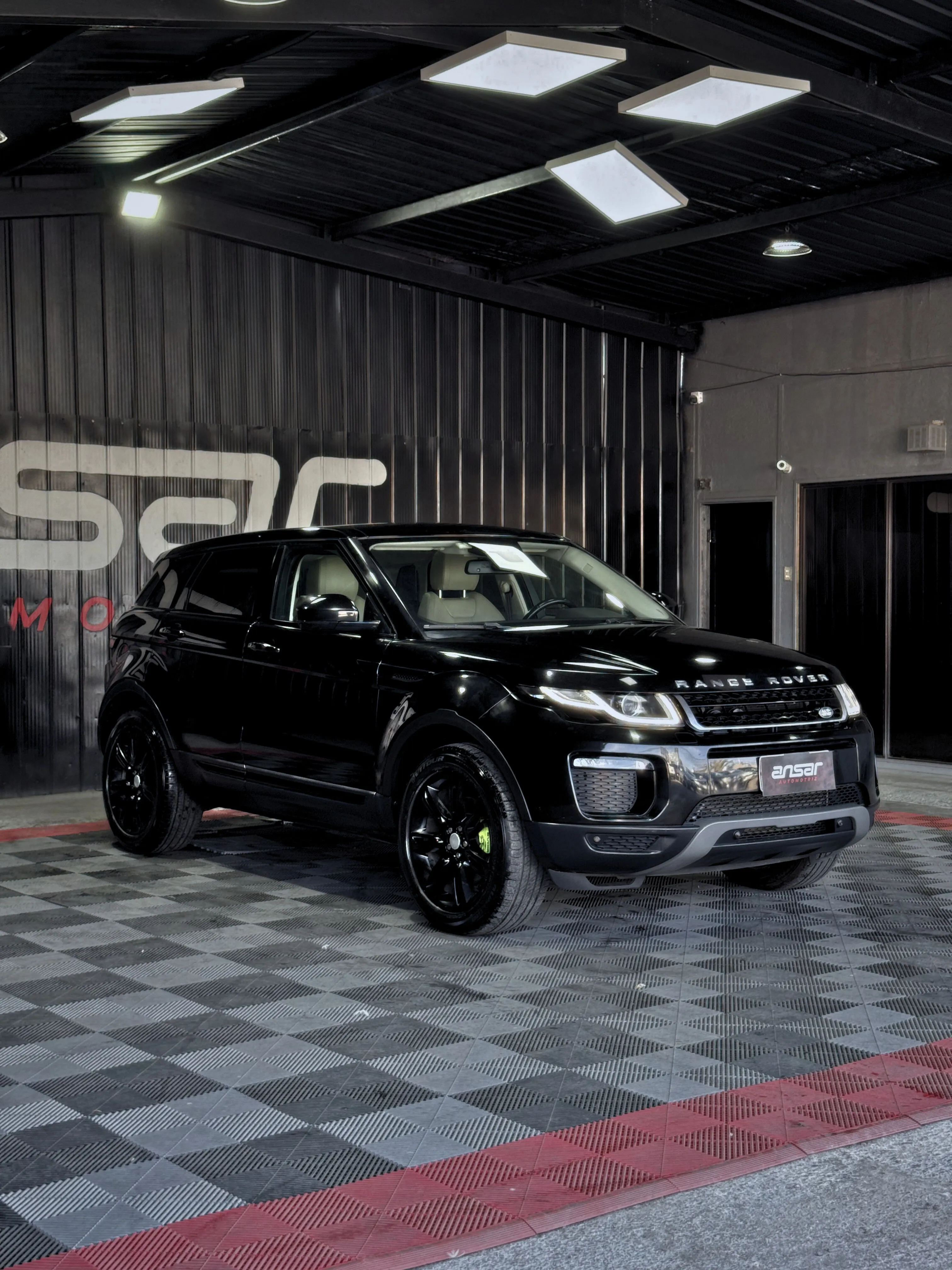 LAND ROVER EVOQUE SE PLUS