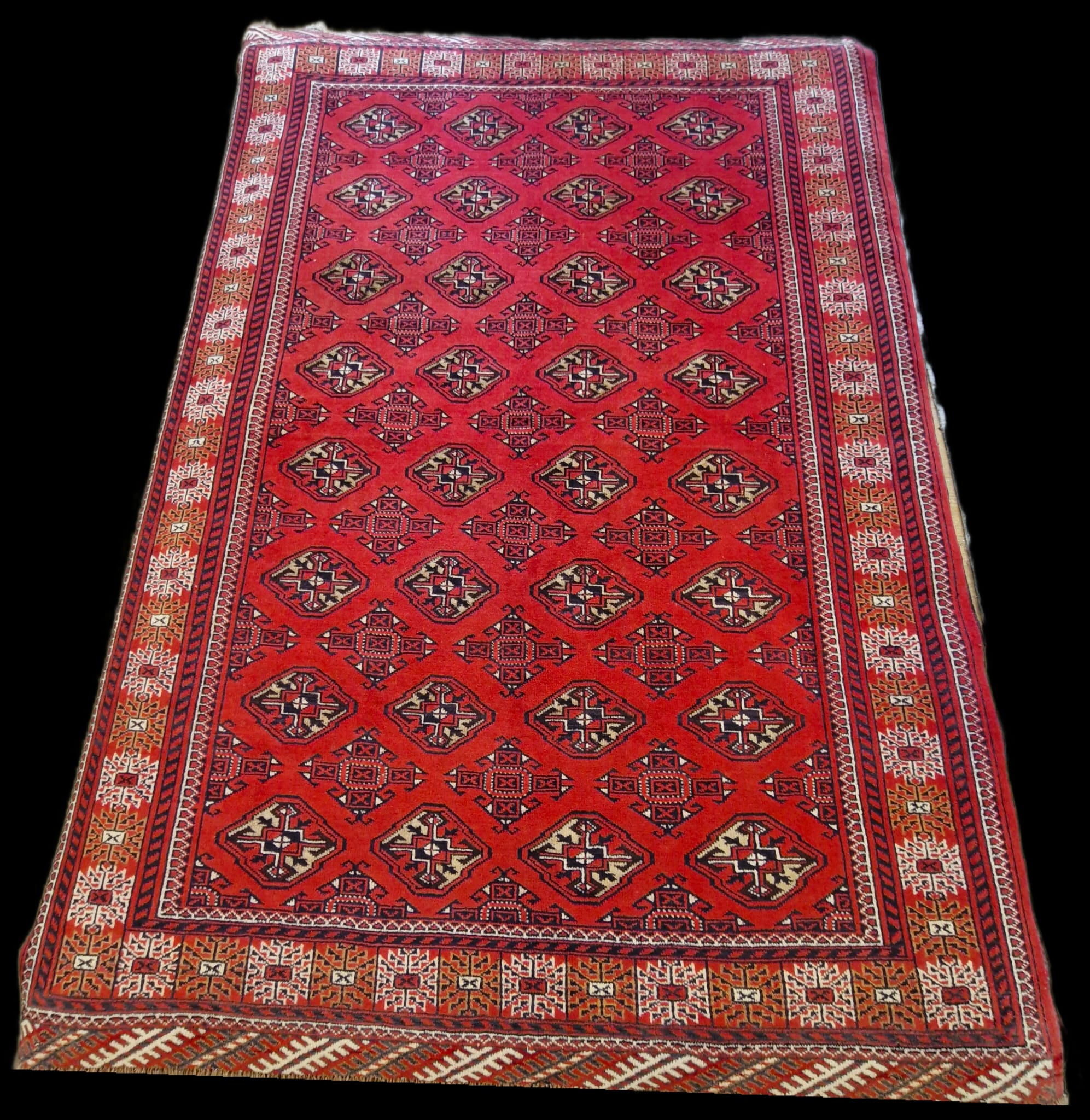 Tapis Persan Rouge