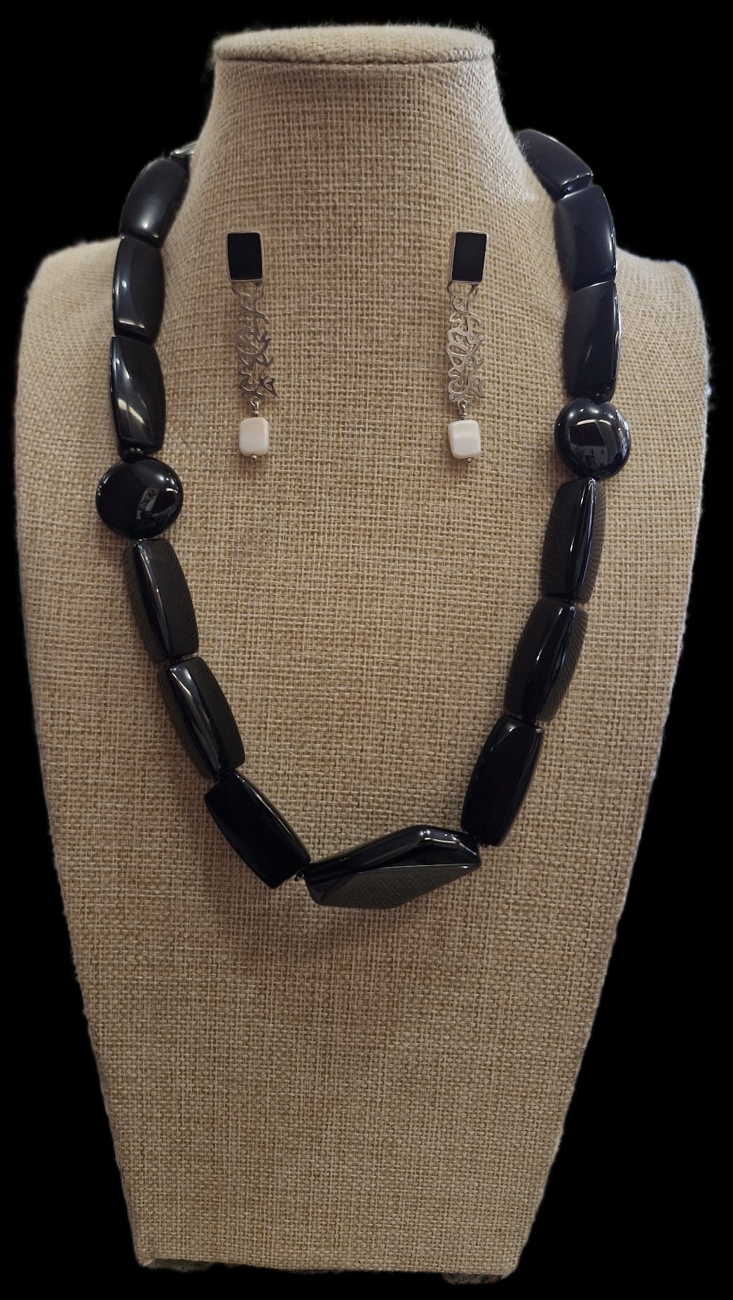 Collier en hématite