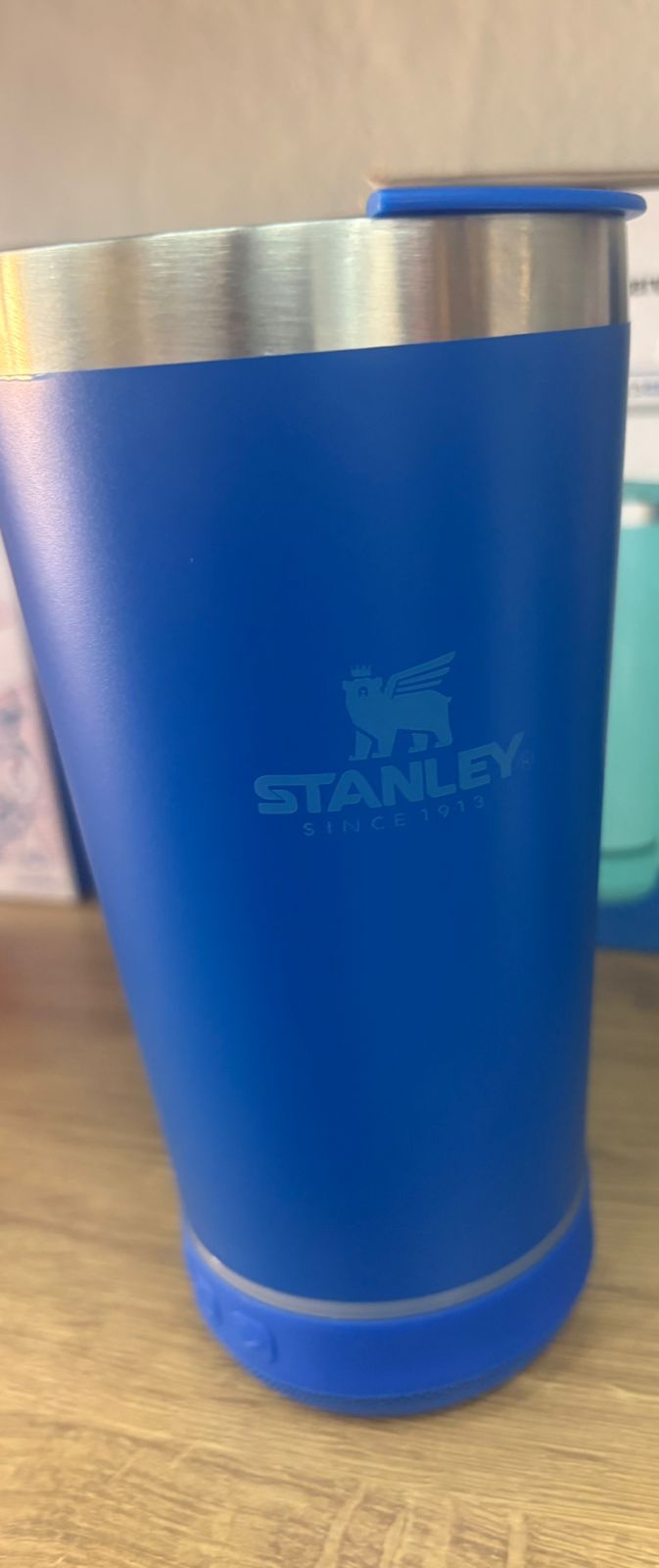 Copo Stanley Rosa com som 