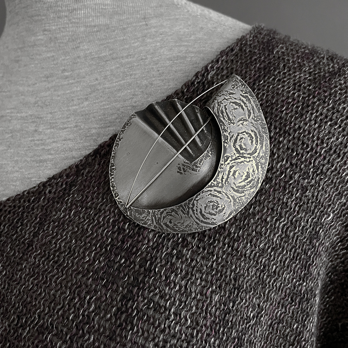 Brosa retro anii '70