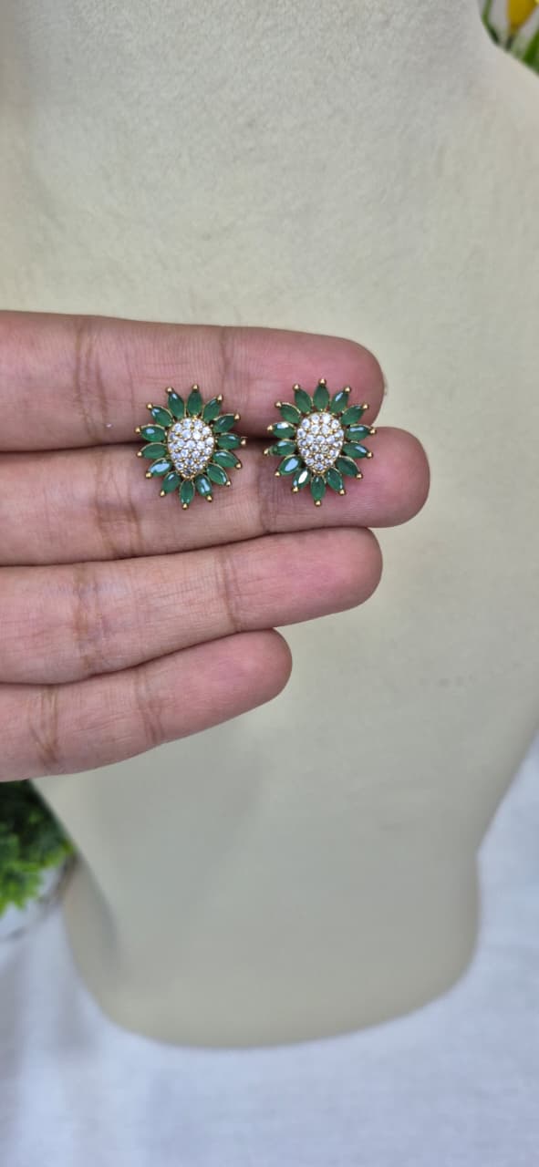 Emerald Sparkle Stud Earrings   ERS40