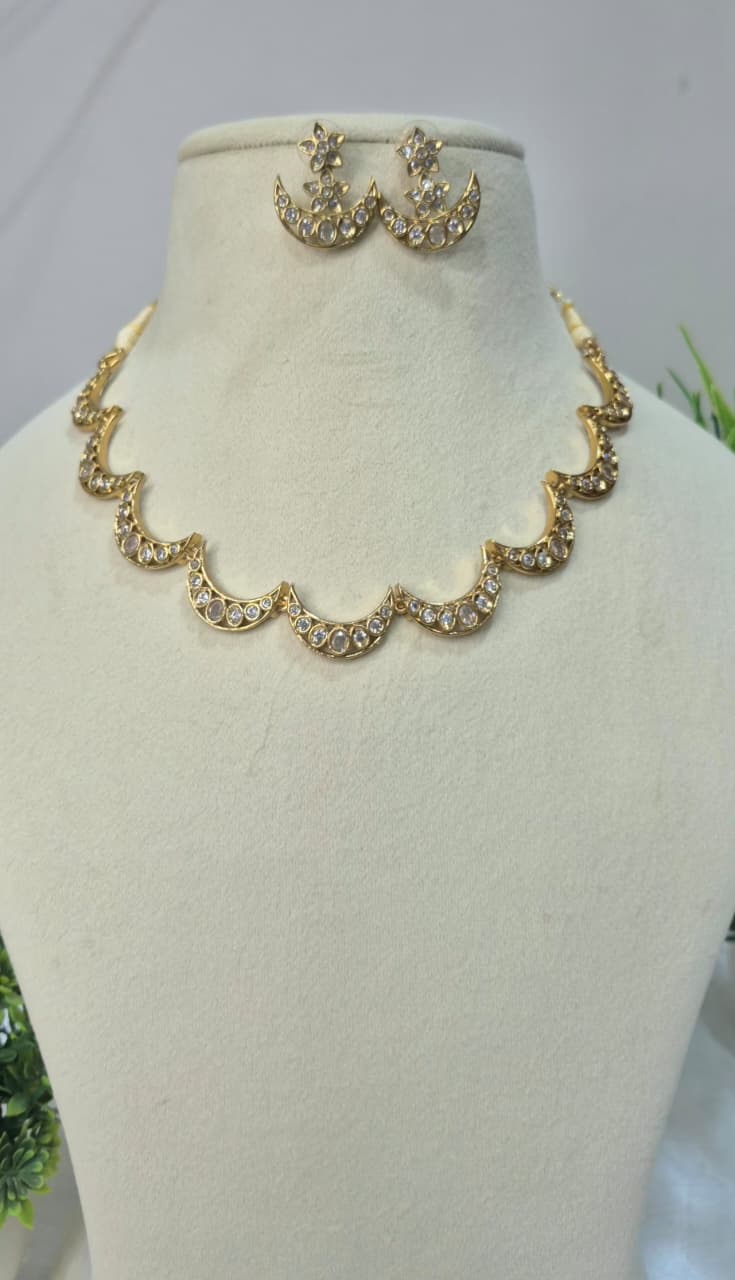 Chaand Choker Set