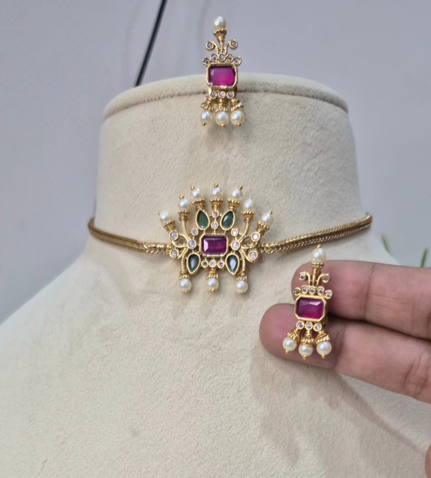 Kundan Choker Necklace Set  sukcn31