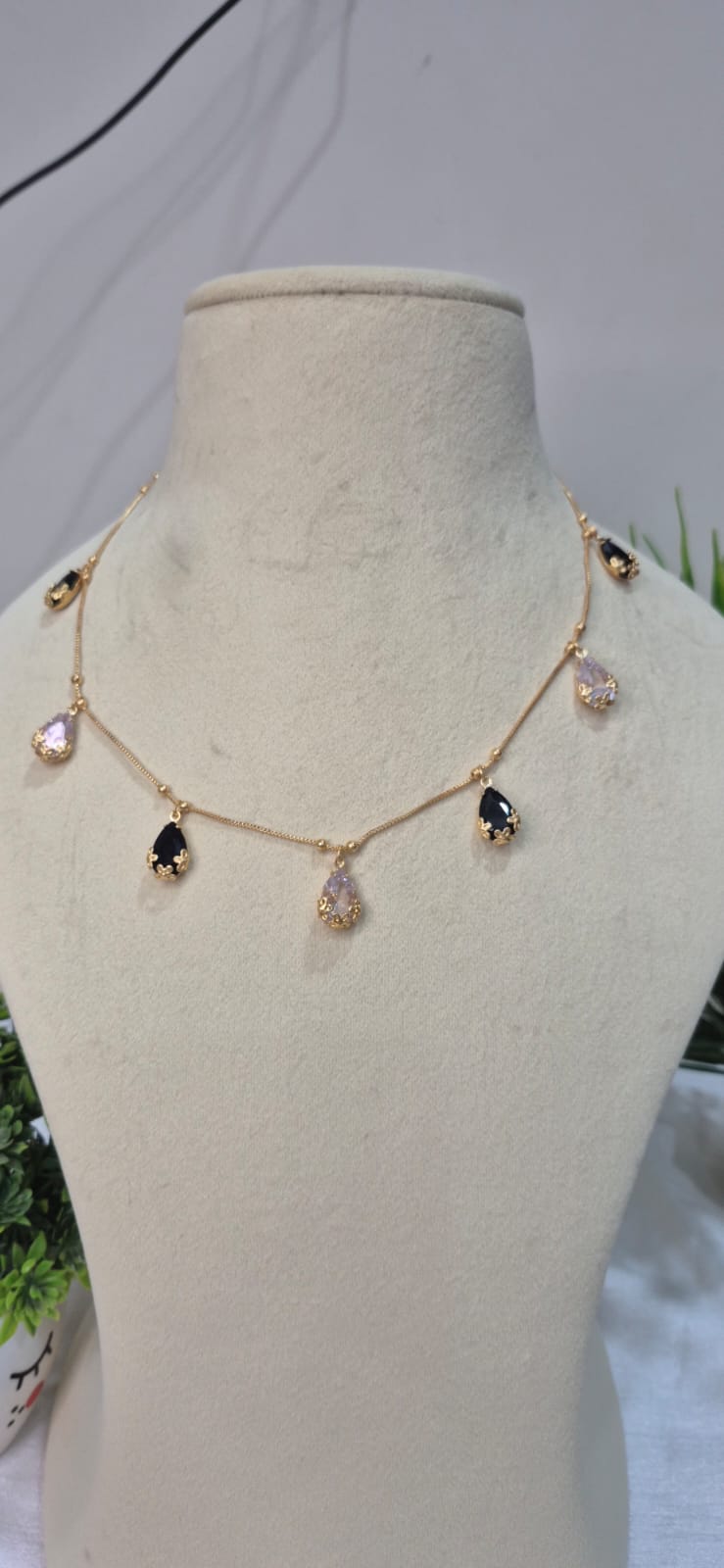 Elegant Waterdrop Gem Necklace   suwgn30