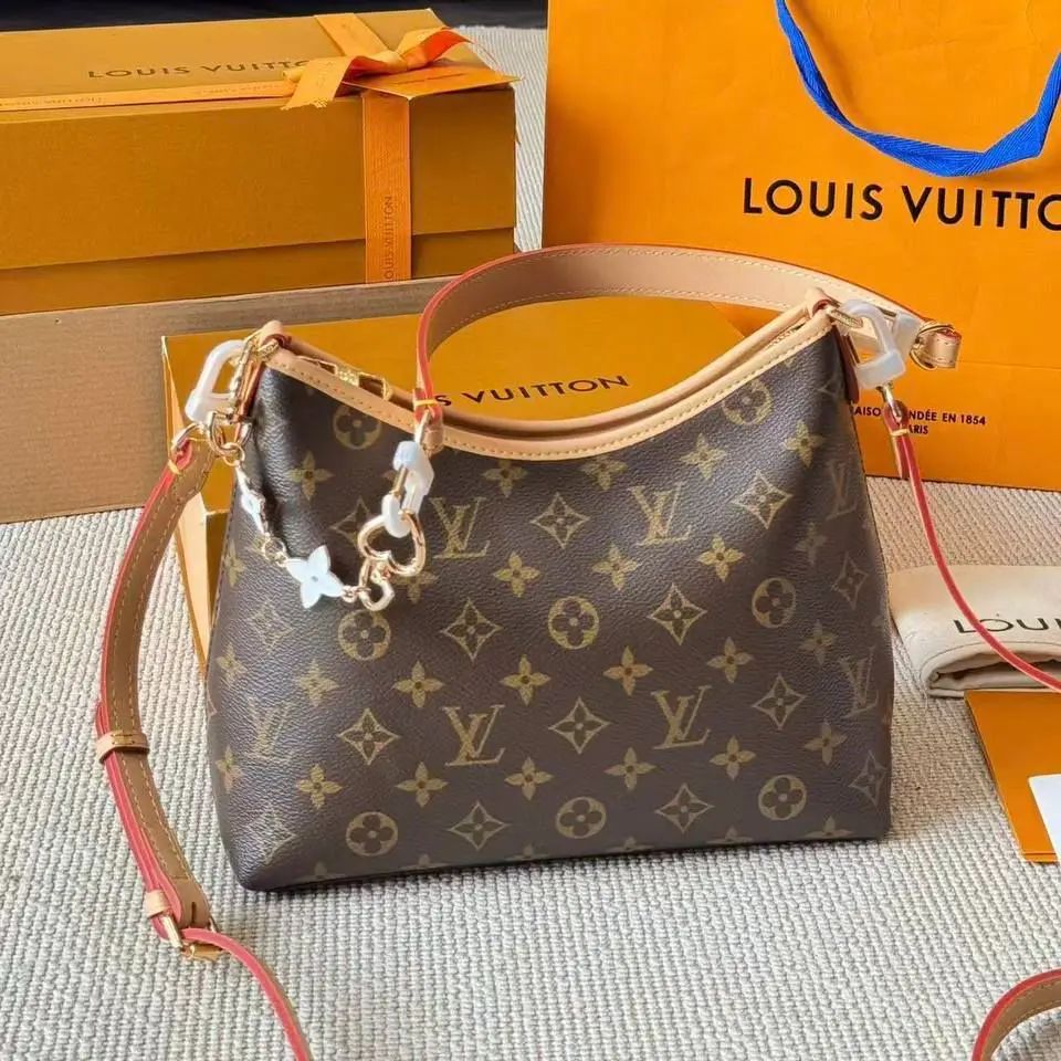 Louis Vuitton Carryall Hobo Bag