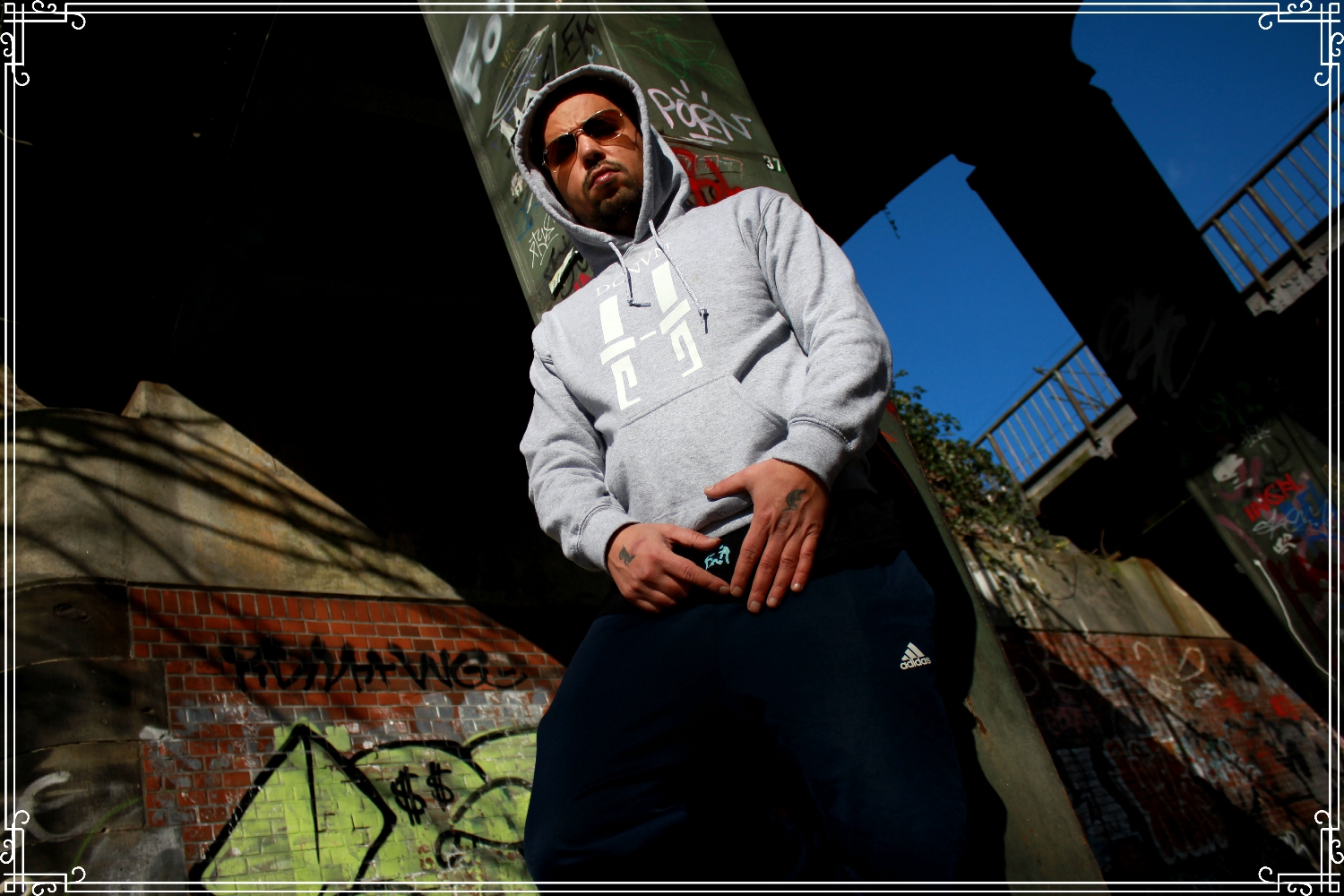 DCNVN  Hoodie (grey)