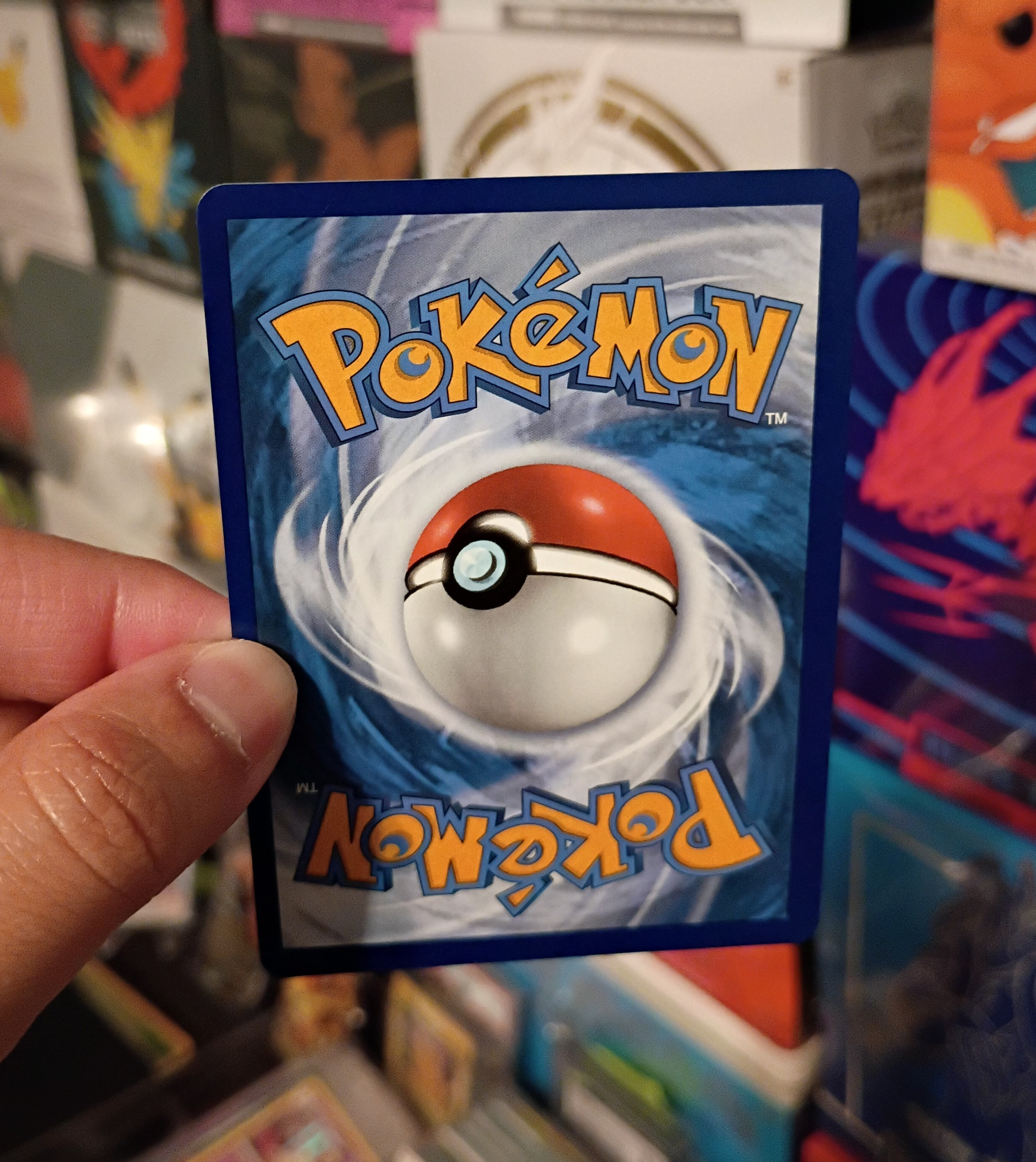 Pokemon Jolteon VMAX 051/203 SWSH07: Evolving Skies Holo