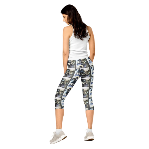 Love Blocks Capri Leggings