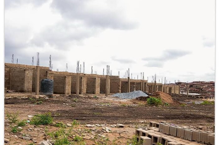 Aperin Ultramodern Shopping Mall