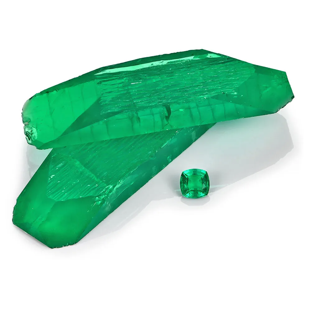 พลอยเอเมอรอลมรกตเขียวโคลอมเบียนแท้เพาะเลี้ยง