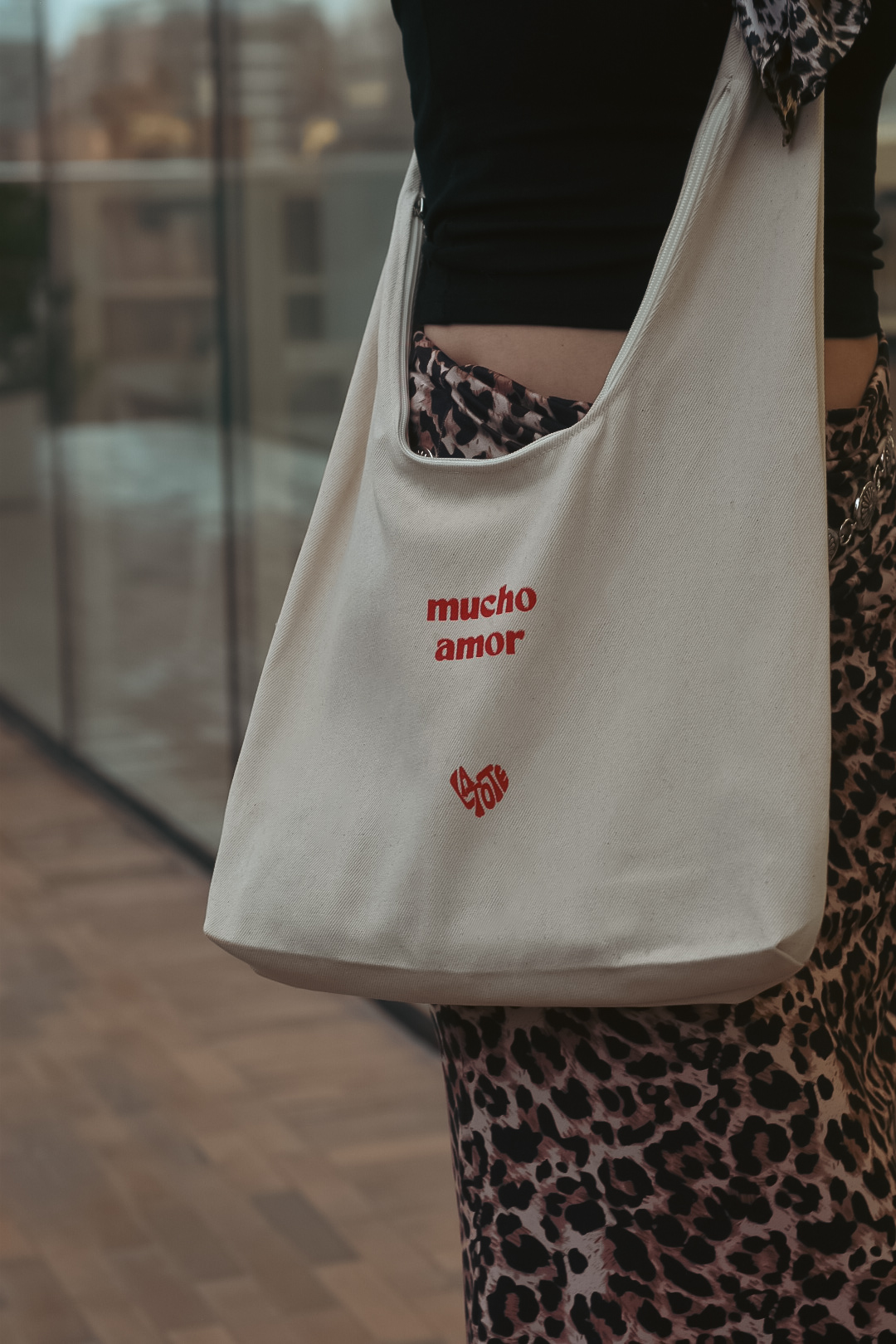 Bolso Terciado 'Mucho Amor' Hueso