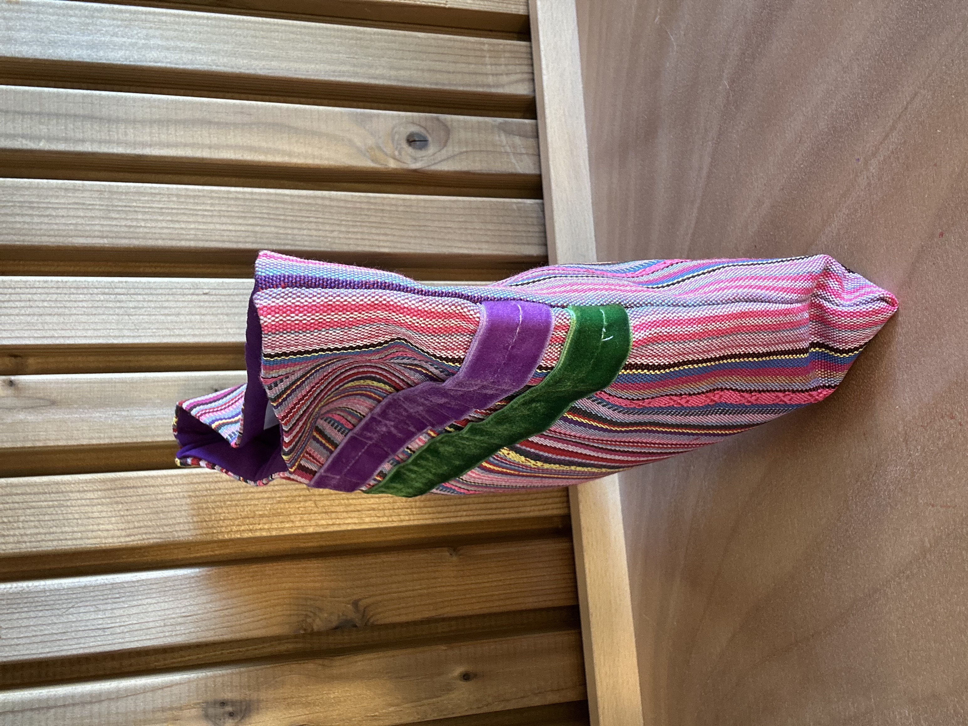 Bolsa de riscas com veludo