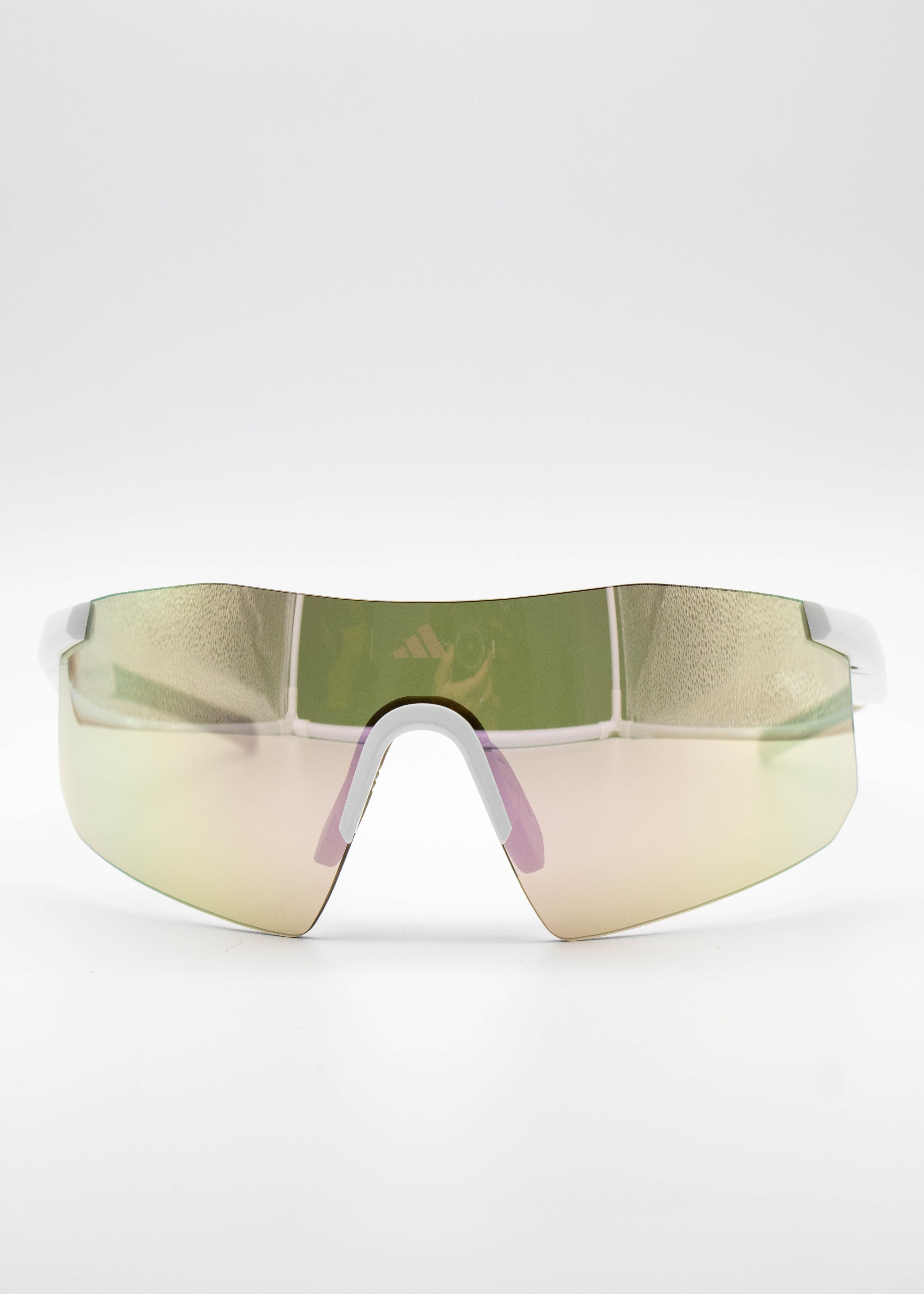 Adidas: Lentes de sol deportivos 