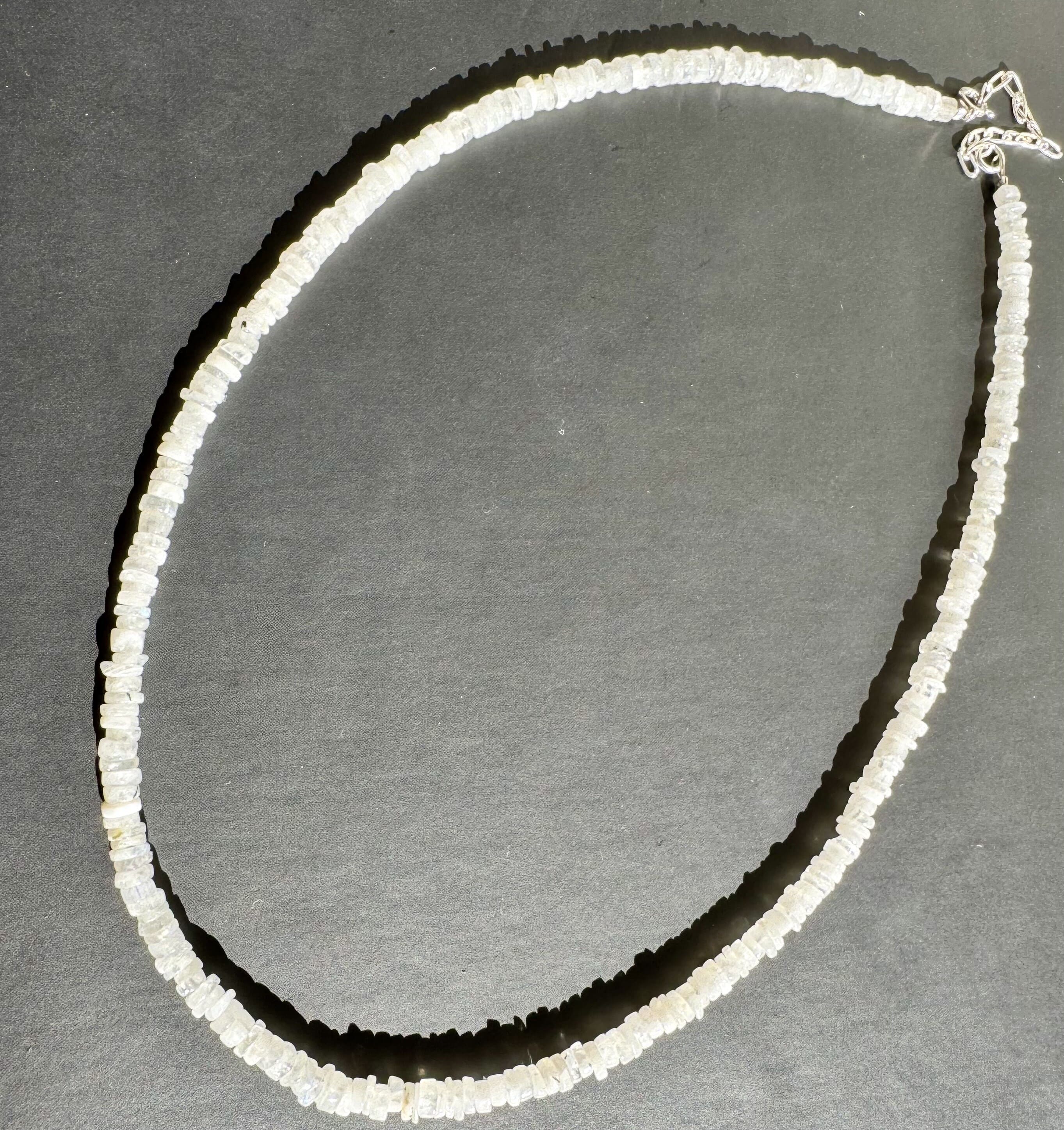 Gargantilla de piedra luna puca