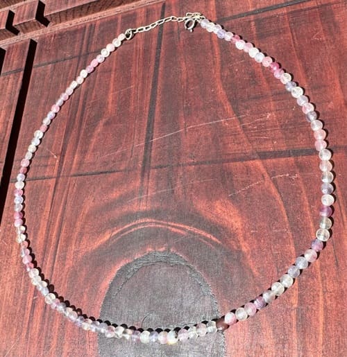 Collar de cuentas de cuarzo