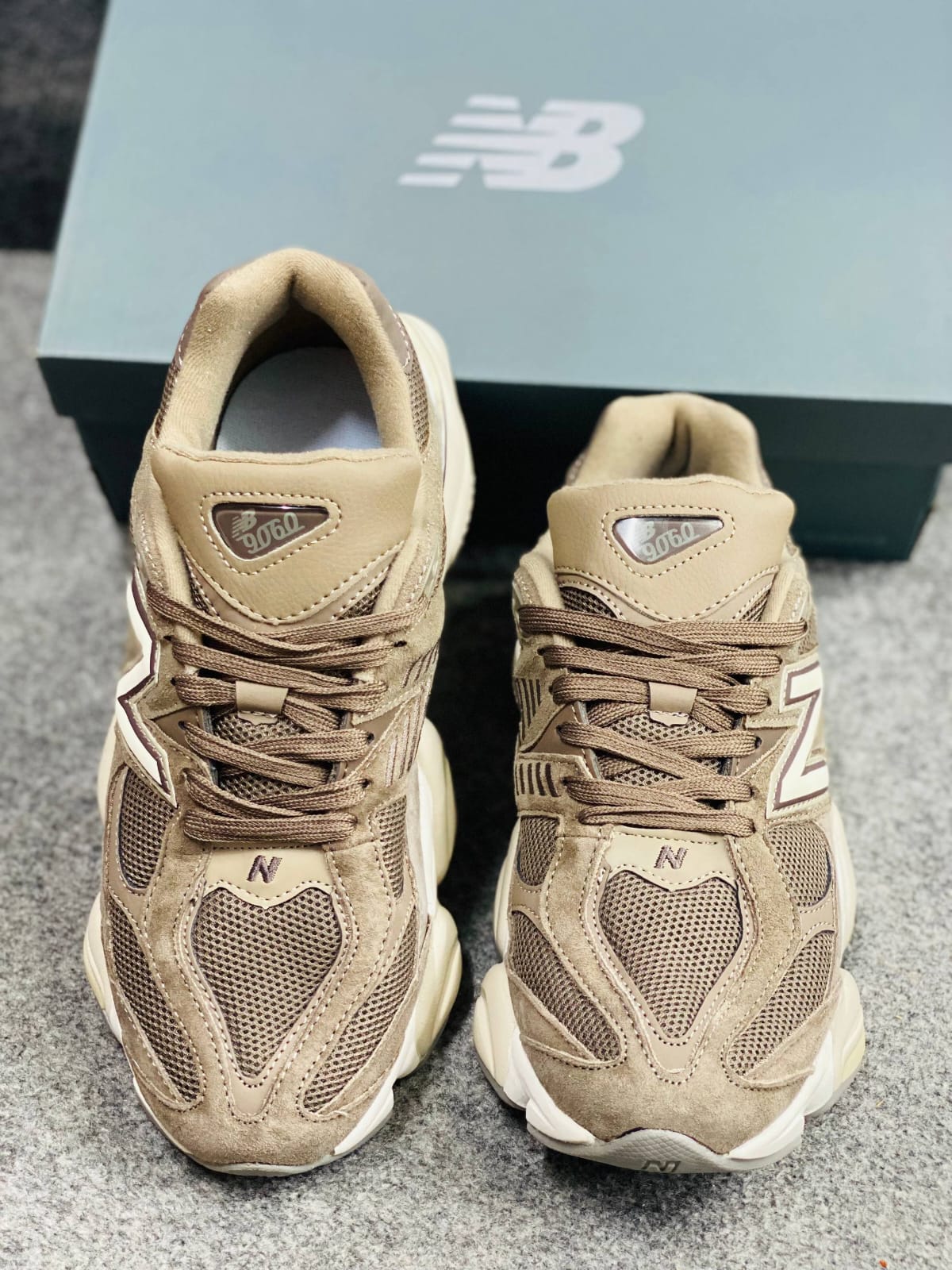 New Balance Chunky Sneakers