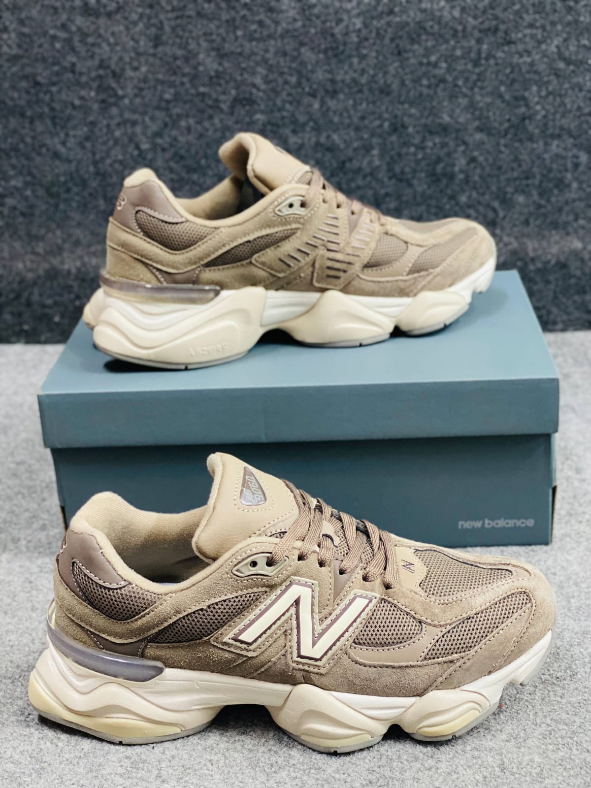 New Balance Chunky Sneakers
