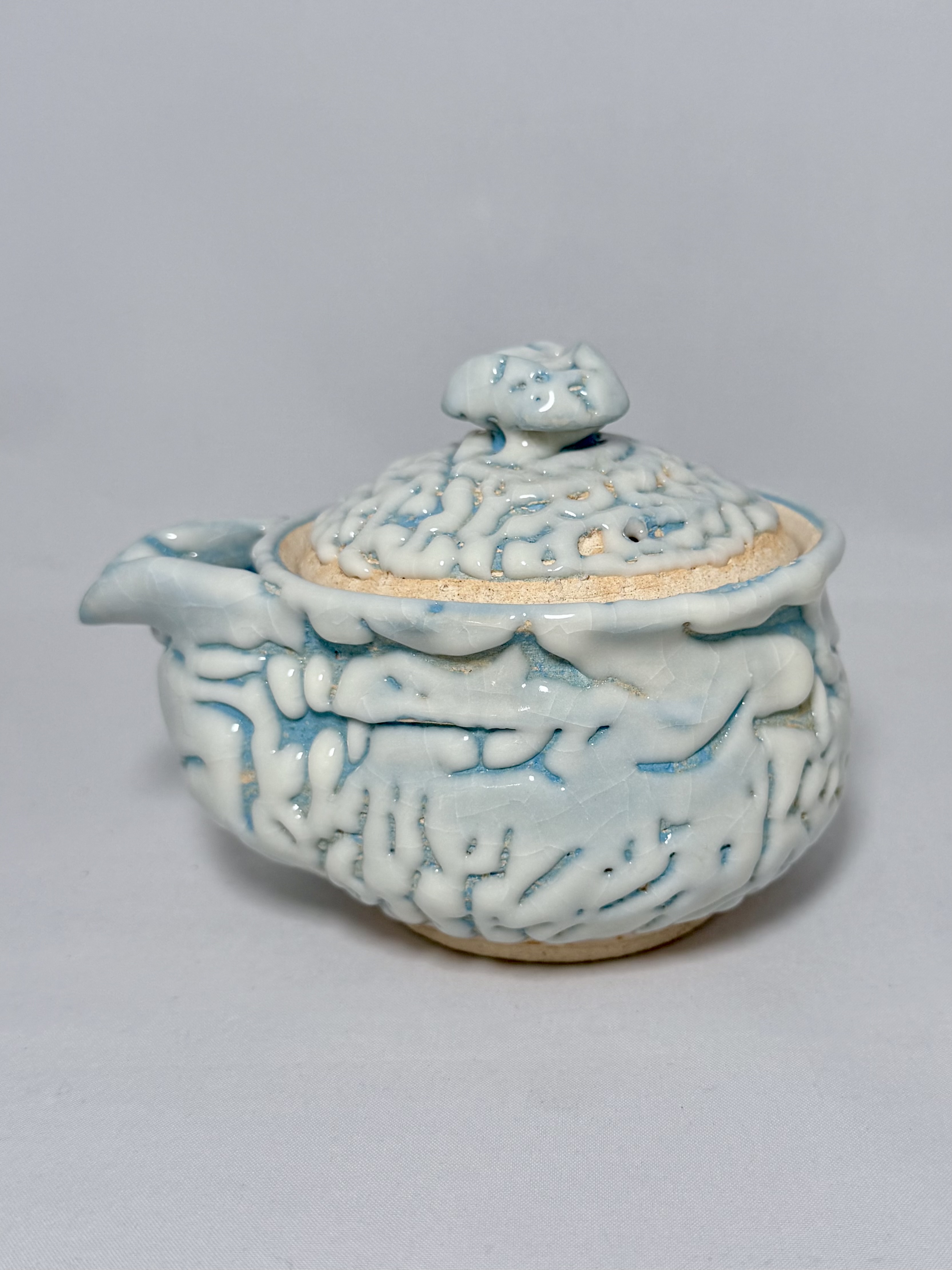 Teapot by Futaba Yukihisa