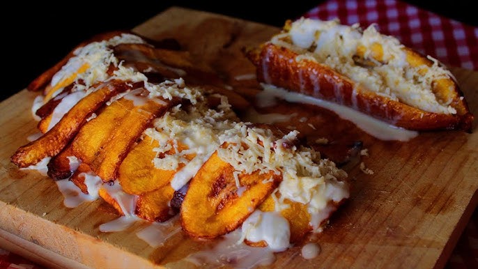 Maduro Frito con Queso/Fried Plantain with Cheese