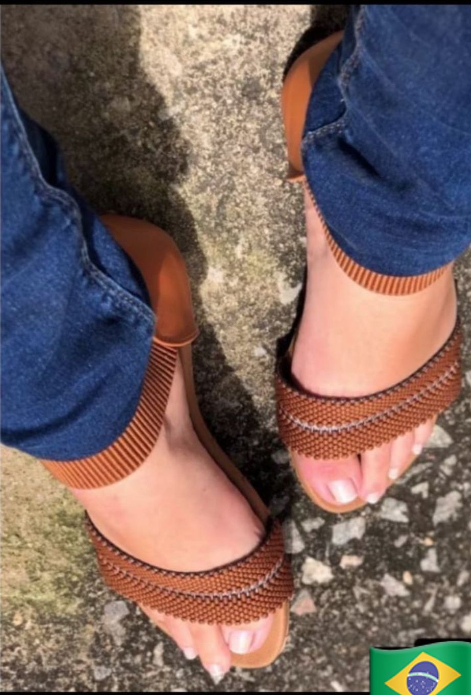 Sandália Rasteira Trançada