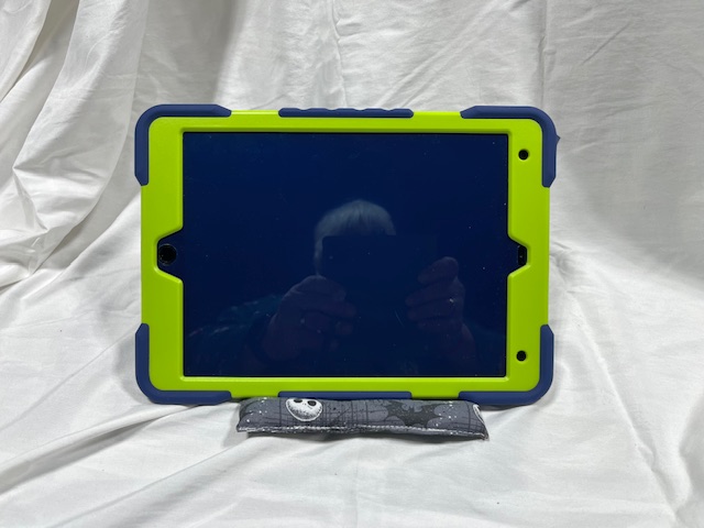 Phone and Tablet Holderz