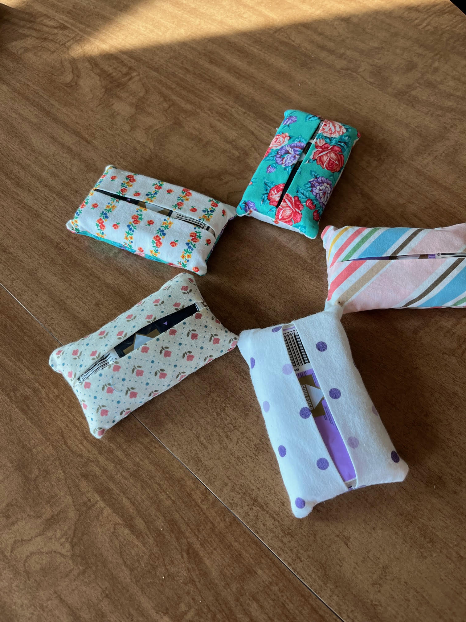 Handy Dandy Tissue Holderz