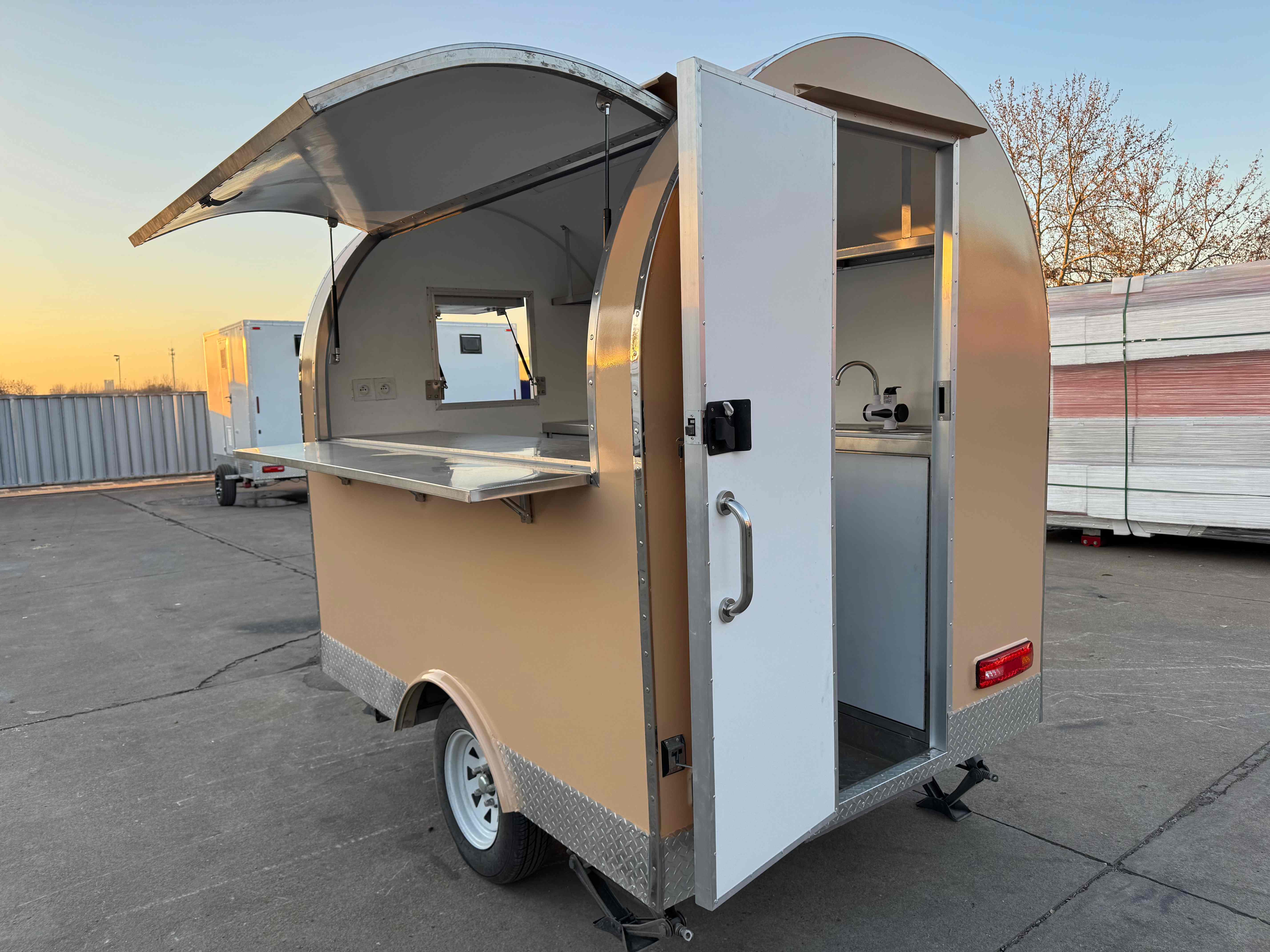 Foodtrailer TF-DR Nouvelle Génération 220x160 Beige