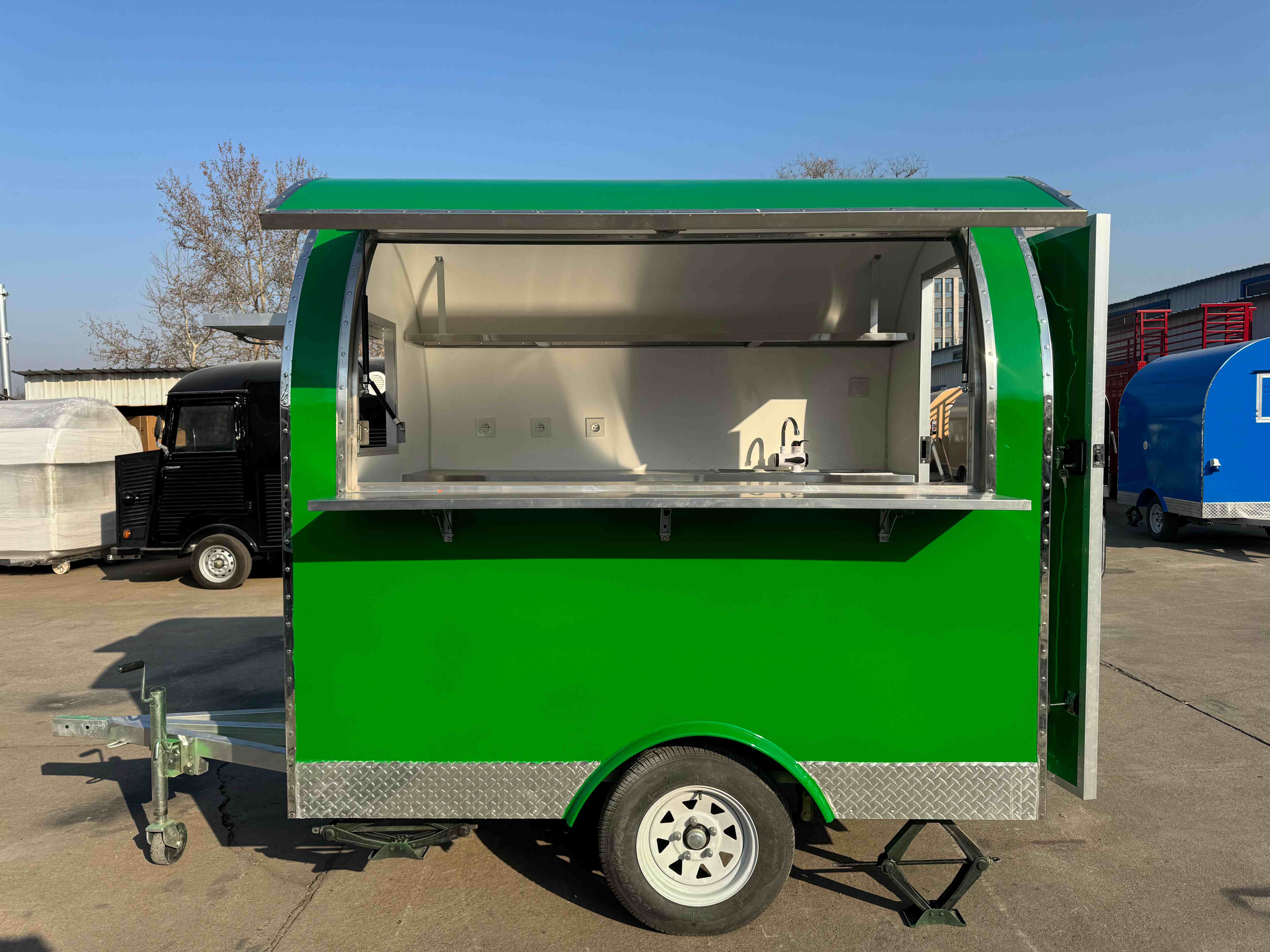 Foodtrailer TF-DR Nouvelle Génération 220x160 Vert Brillant Frigo/congel