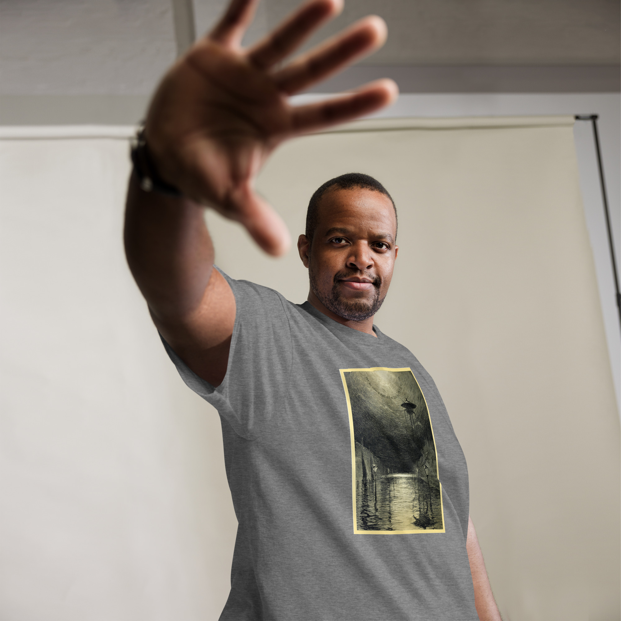 The War of the Worlds "Yet So Vain is Man" - Unisex classic tee