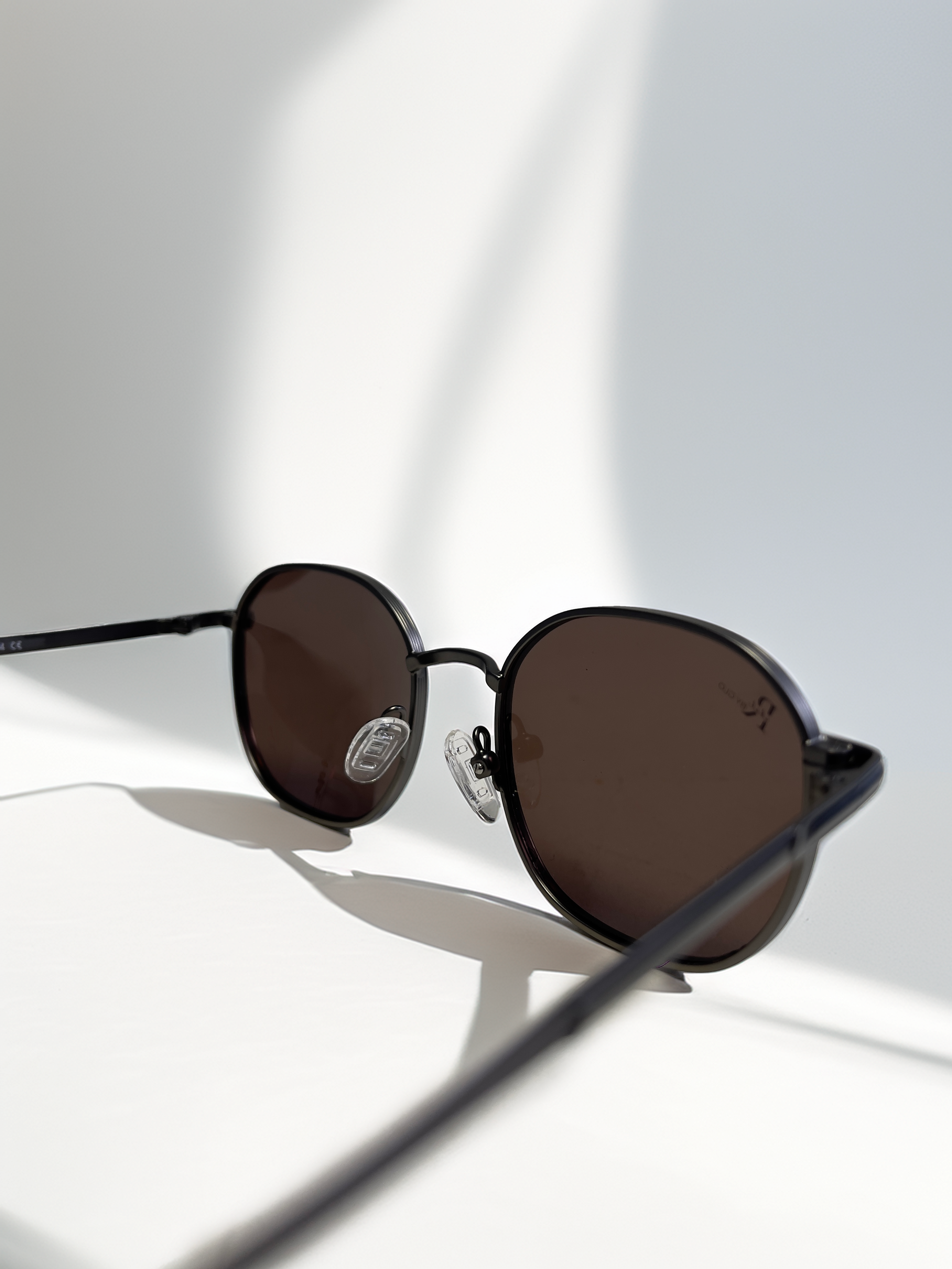 Trigger - dark brown