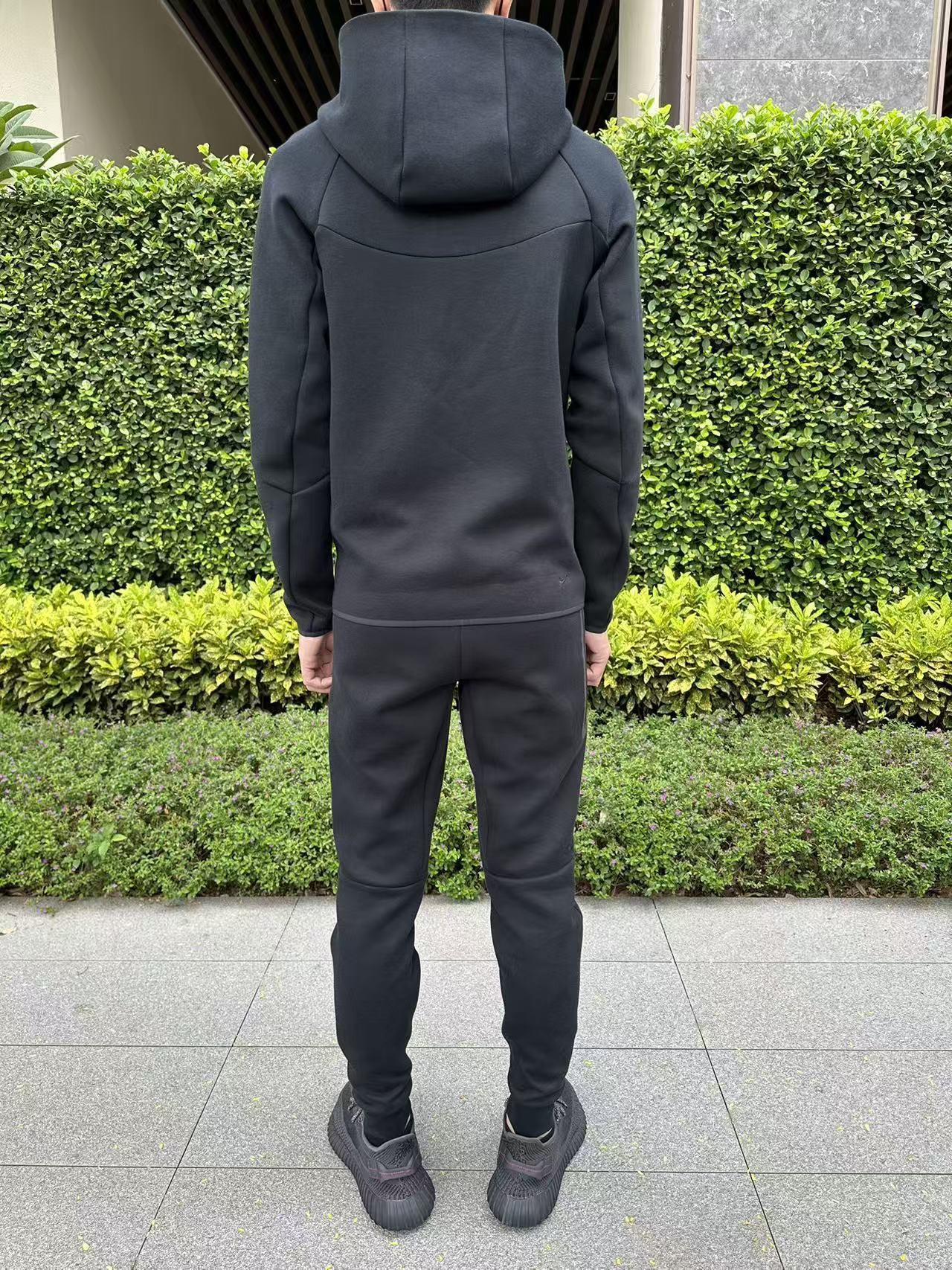 nike tech fleece preta