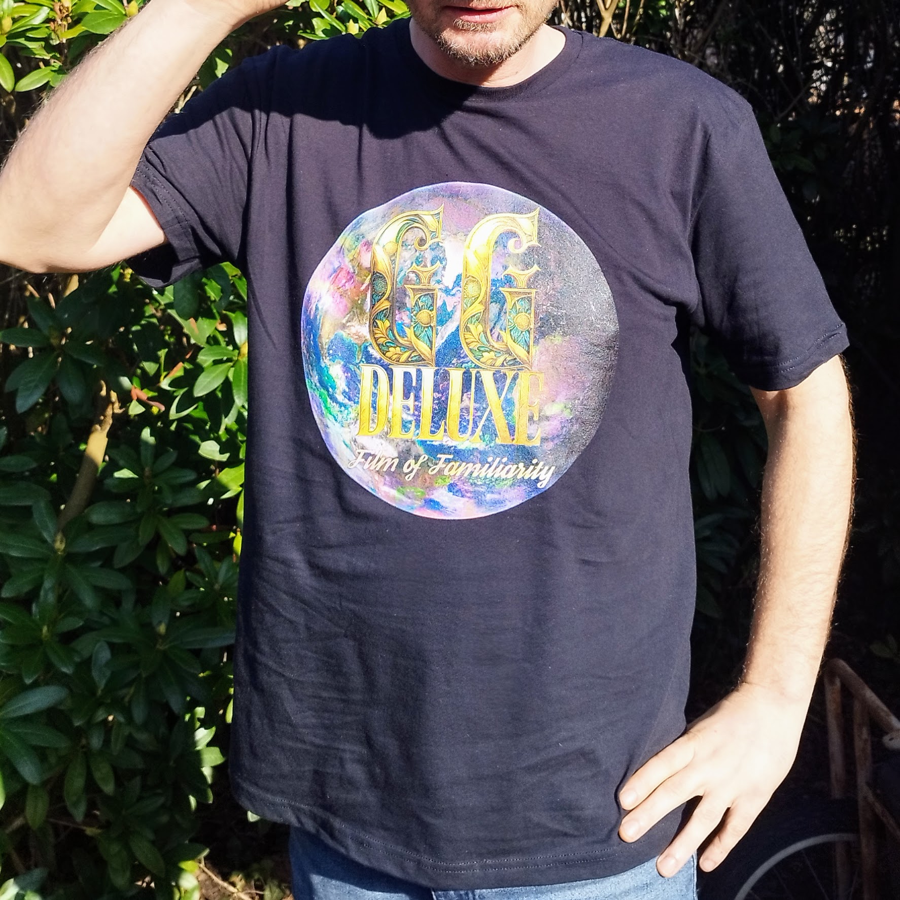 GG Deluxe Short-Sleeve Unisex T-Shirt