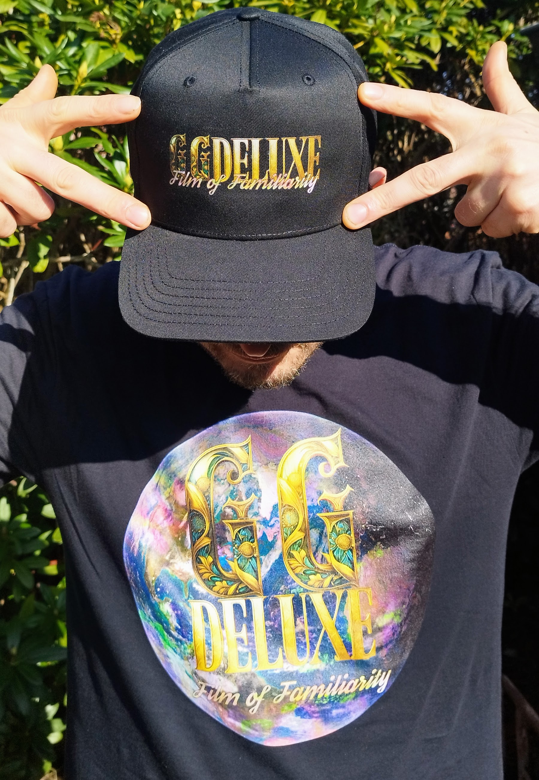 GG Deluxe Short-Sleeve Unisex T-Shirt