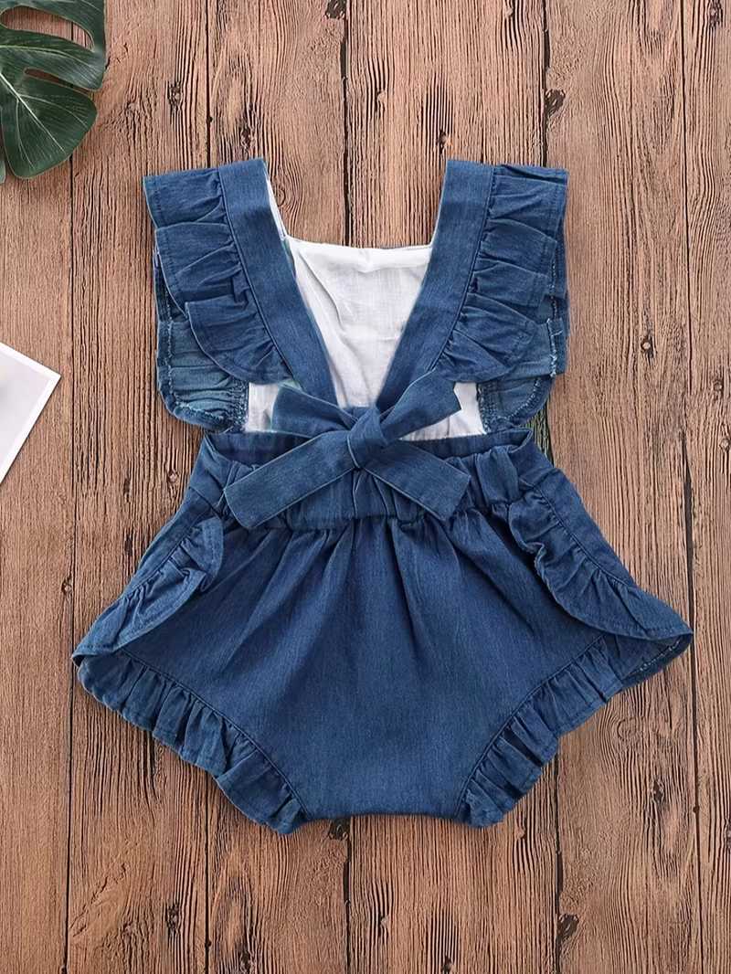 Mameluco Bubupandy Denim Chic: Mezclilla con Volantes y Espalda Descubierta