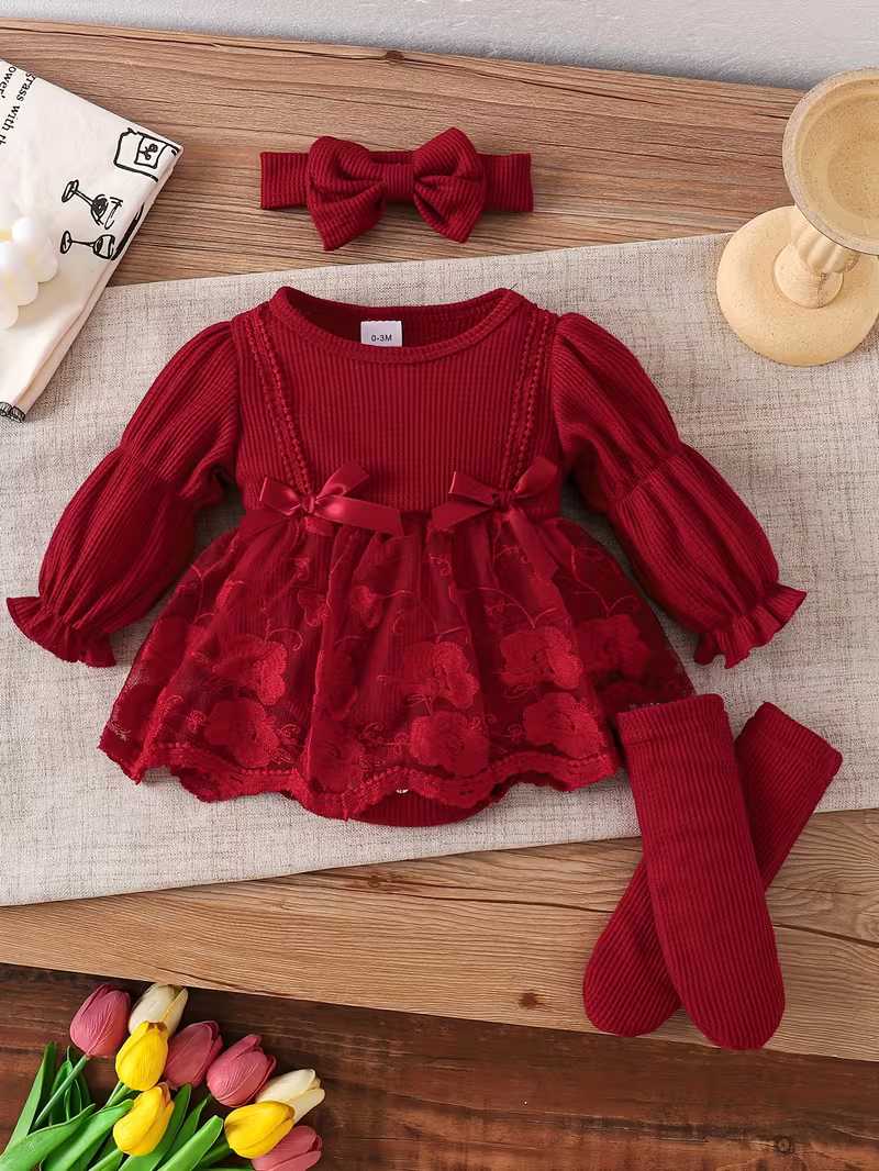 Conjunto Bubupandy Gala Baby: Mameluco Manga Farolina + Diadema de Tul + Calcetines