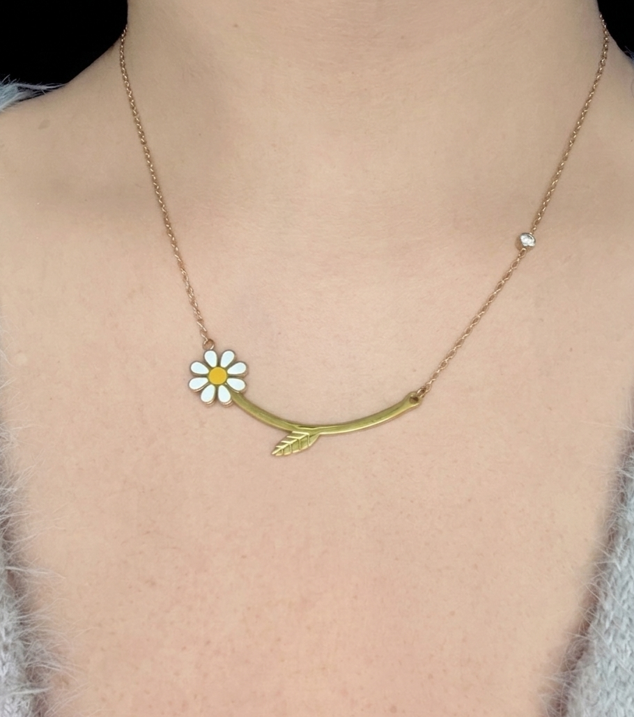 Lilly Necklace