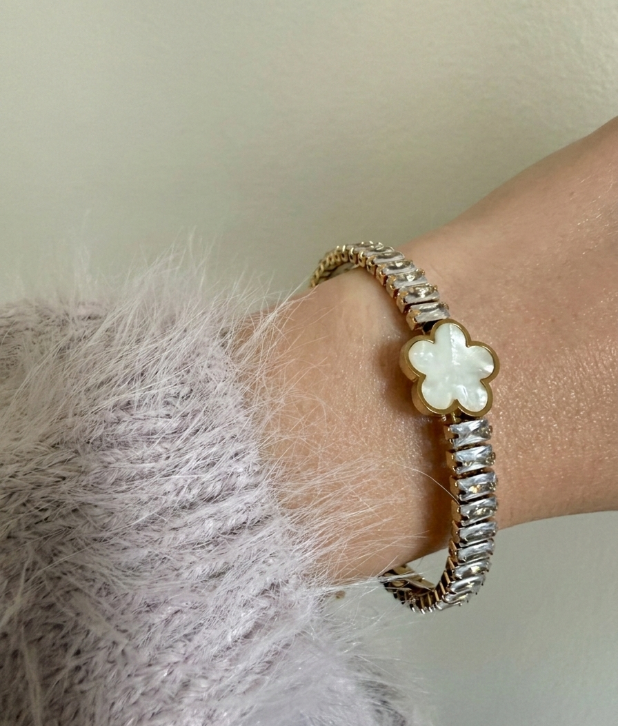 Helena Clover Bangle