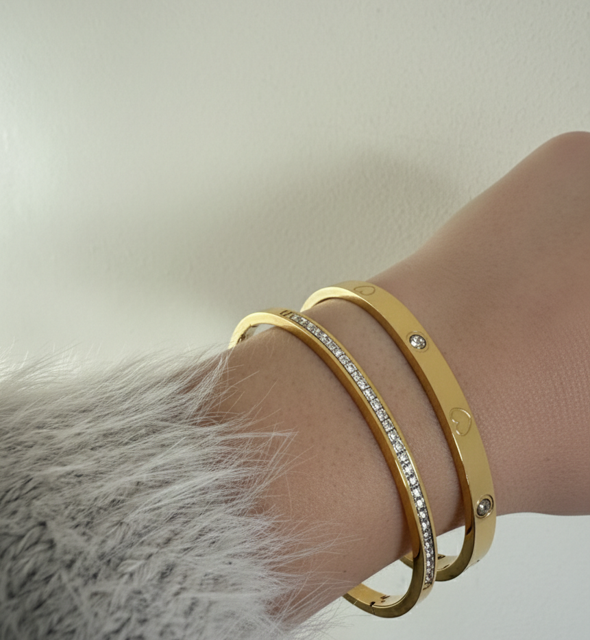 Singature Love Bangle