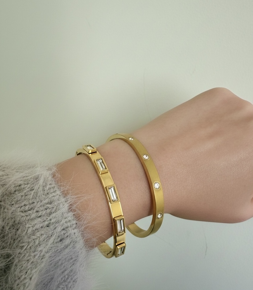Diana Gold Bangle