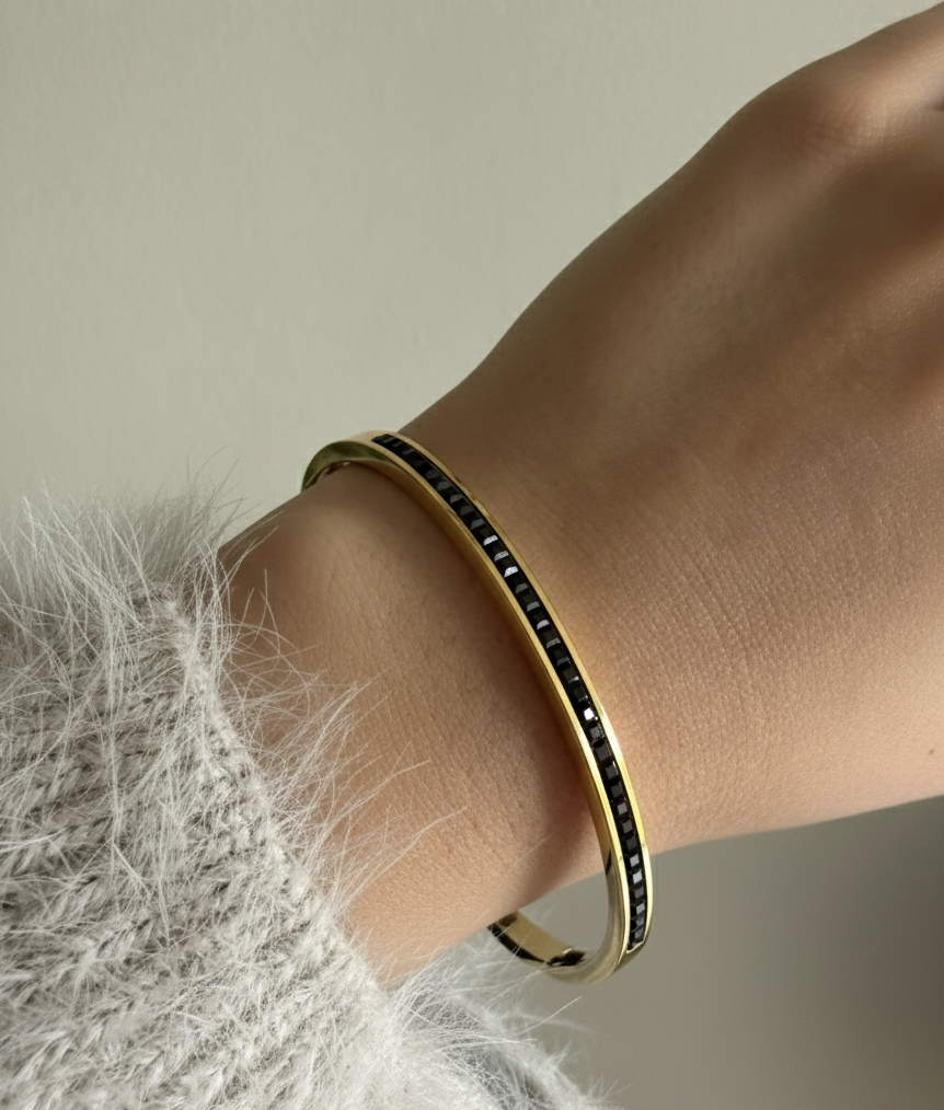 Noa  Bangle