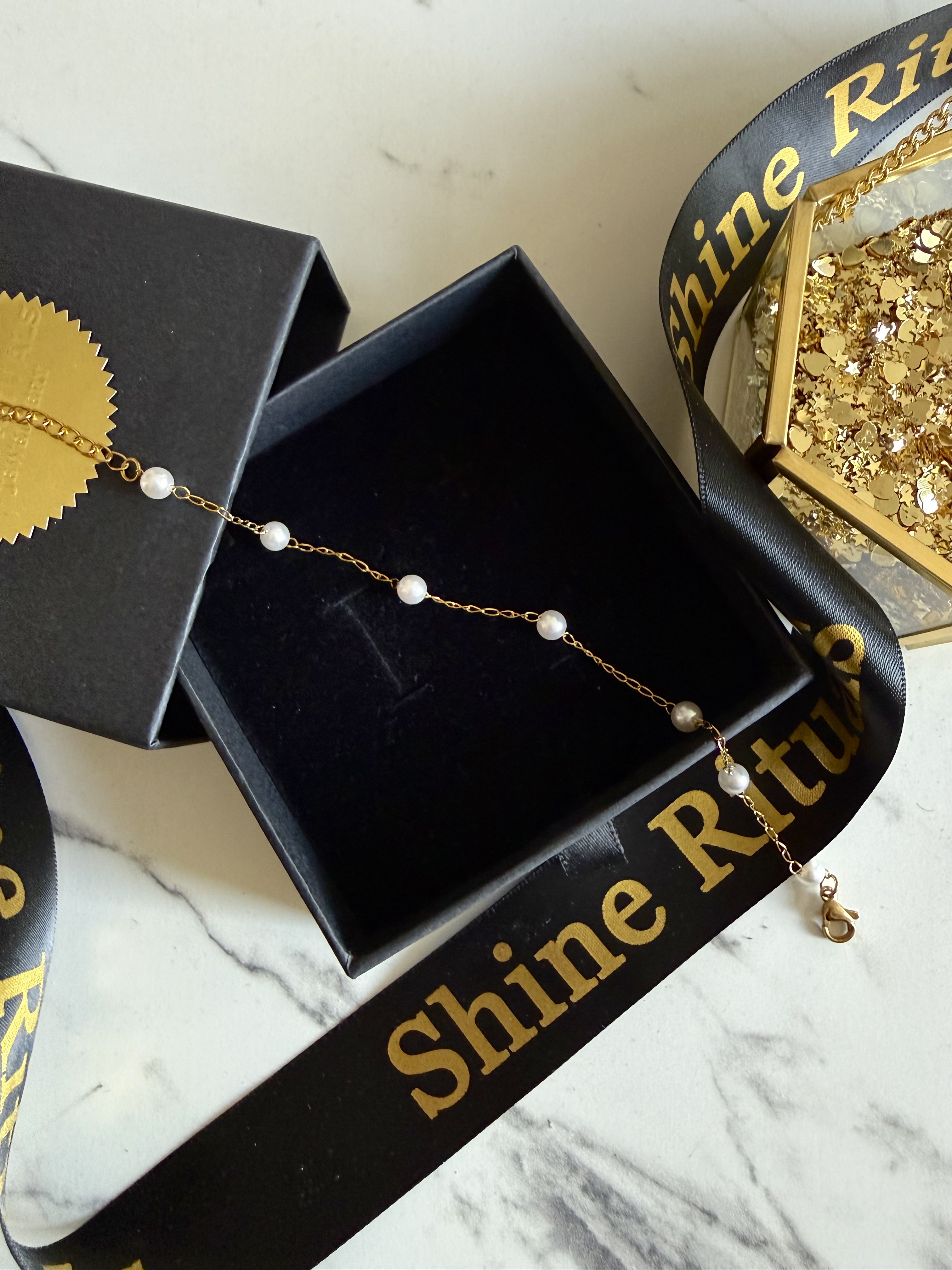 Elena Pearl Gold Chain Bracelet- 18K gold plated freshwater pearl