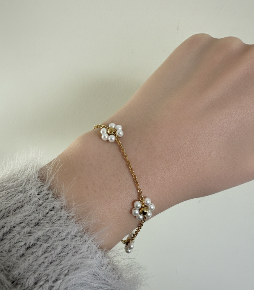 Nora Pearl Flower Bracelet